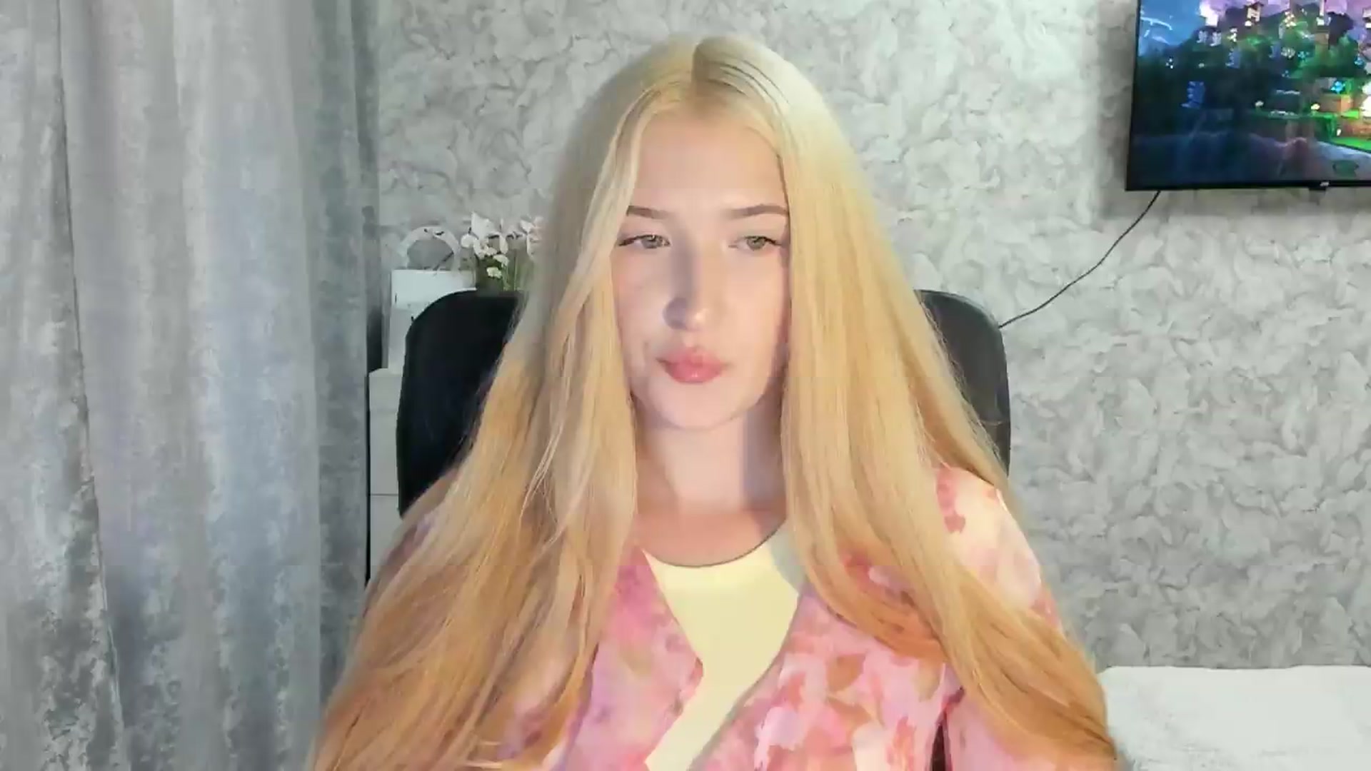 Gallery image thumbnail from Ilona_Here's myfreecams stream on, 08/25/2026, 17:34 image 1 of 20