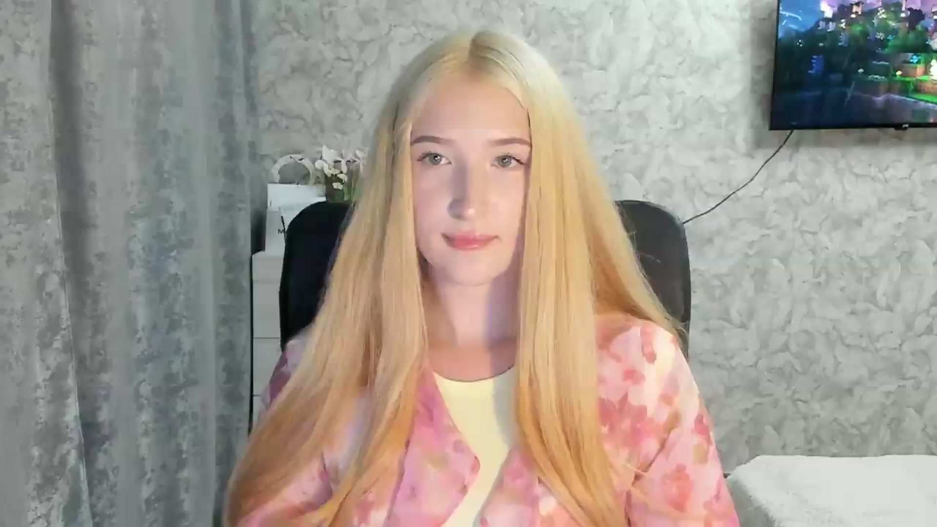 Gallery image thumbnail from Ilona_Here's myfreecams stream on, 08/25/2026, 17:34 image 11 of 20