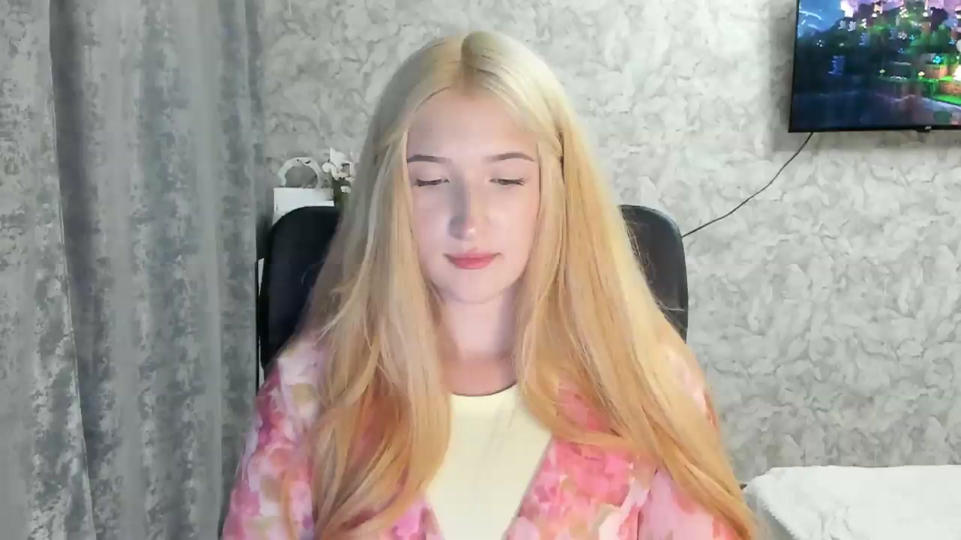 Gallery image thumbnail from Ilona_Here's myfreecams stream on, 08/25/2026, 20:25 image 3 of 20