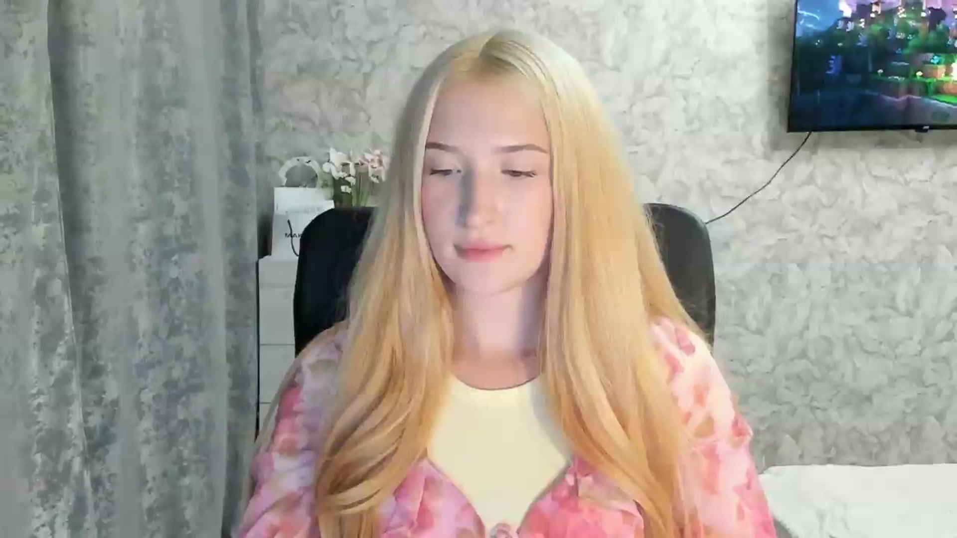 Gallery image thumbnail from Ilona_Here's myfreecams stream on, 08/25/2026, 20:25 image 15 of 20