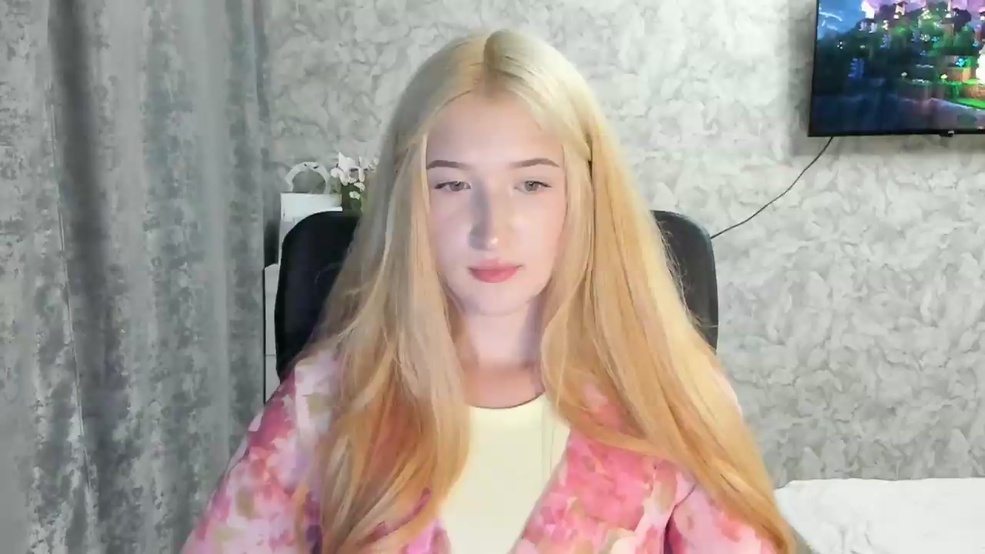Gallery image thumbnail from Ilona_Here's myfreecams stream on, 08/25/2026, 20:25 image 1 of 20