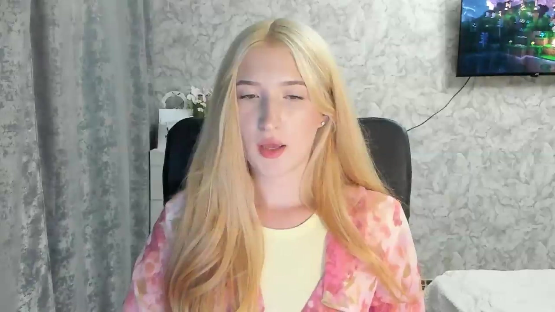 Gallery image thumbnail from Ilona_Here's myfreecams stream on, 08/25/2026, 20:25 image 12 of 20