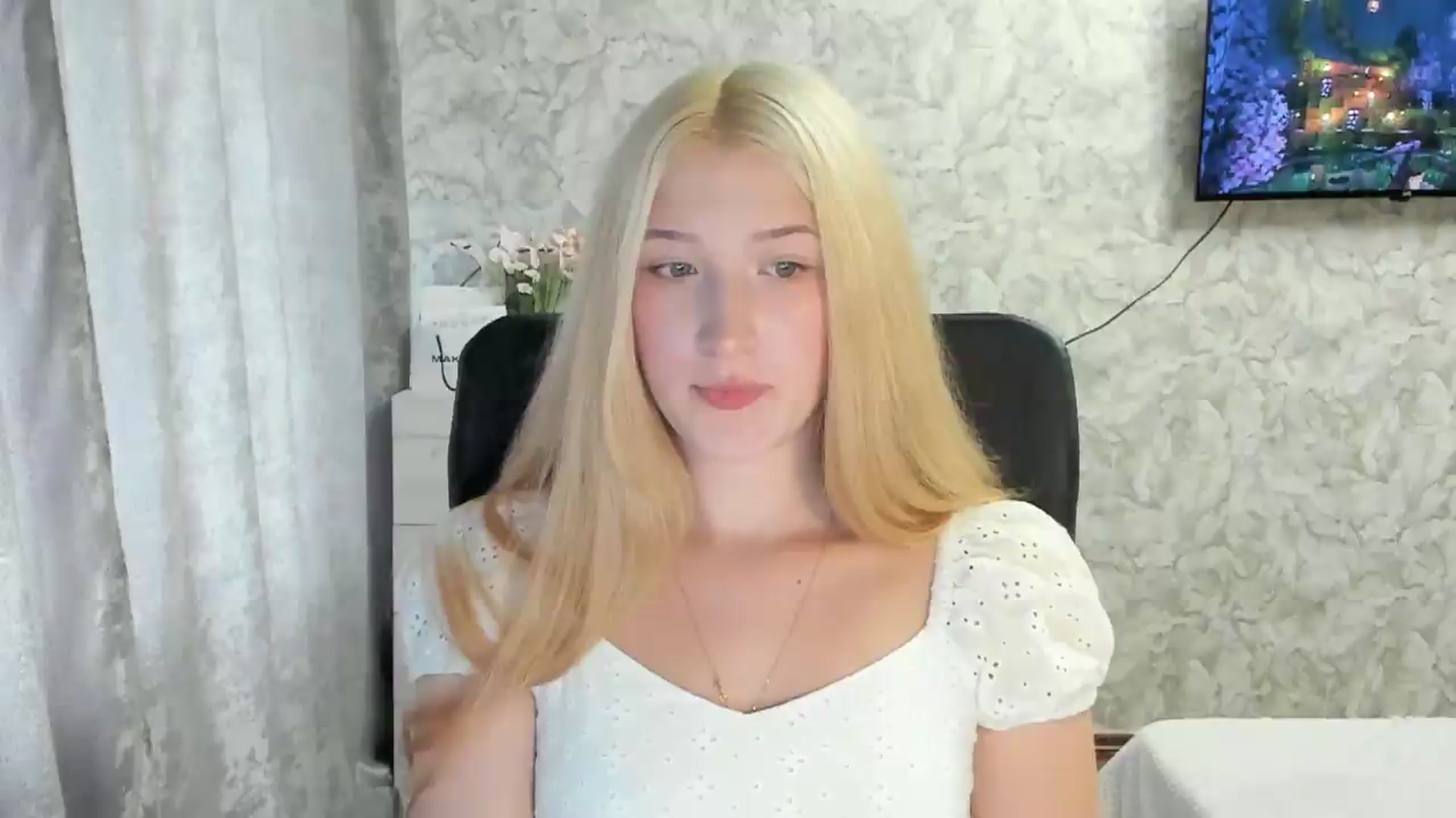 Gallery image thumbnail from Ilona_Here's myfreecams stream on, 08/26/2026, 10:58 image 16 of 20