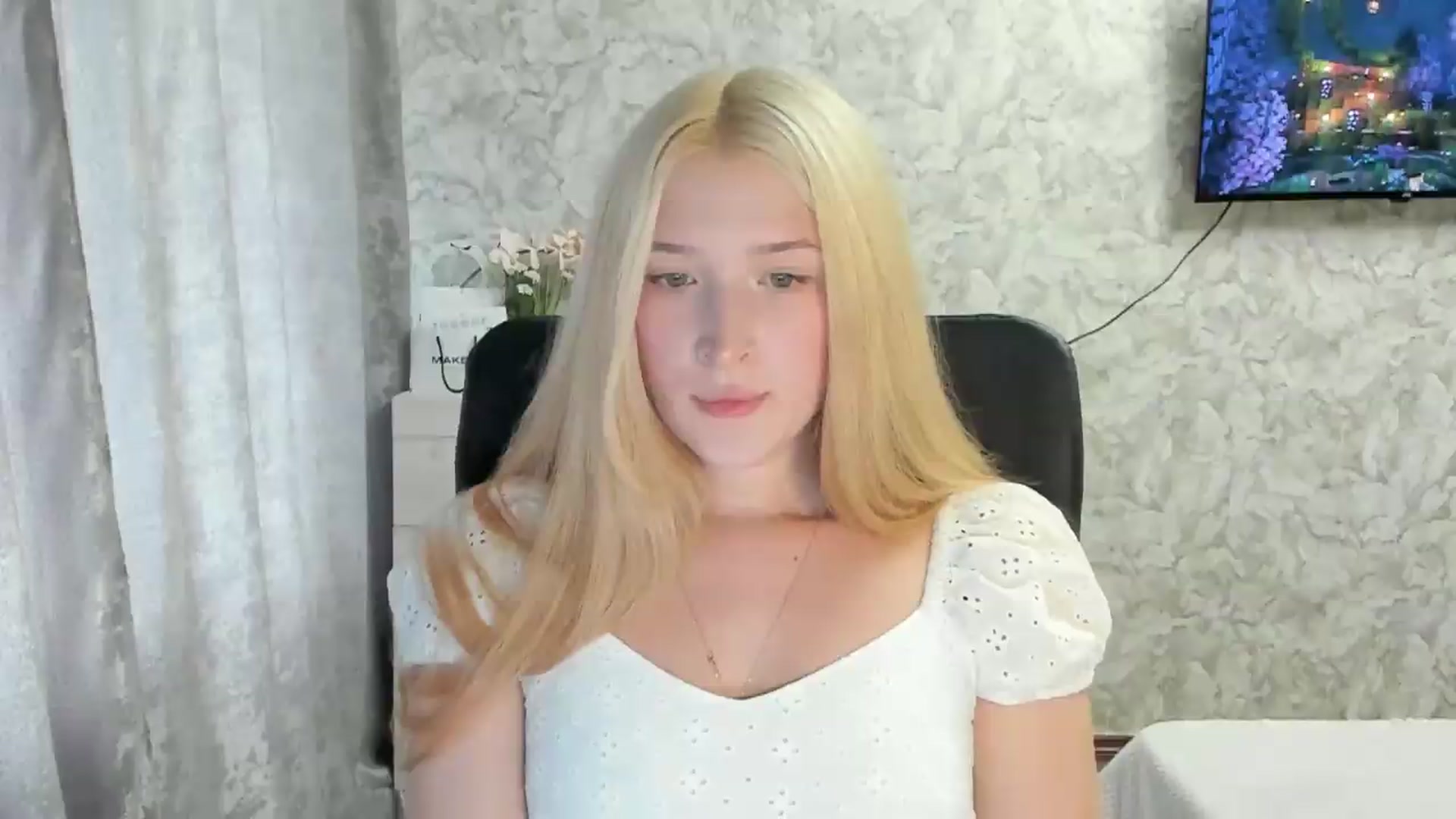 Gallery image thumbnail from Ilona_Here's myfreecams stream on, 08/26/2026, 10:58 image 14 of 20