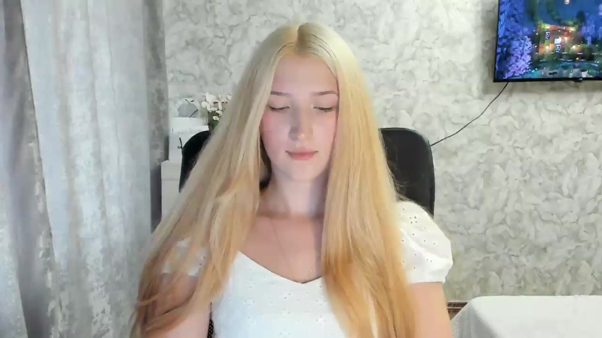 Gallery image thumbnail from Ilona_Here's myfreecams stream on, 08/26/2026, 11:50 image 15 of 20
