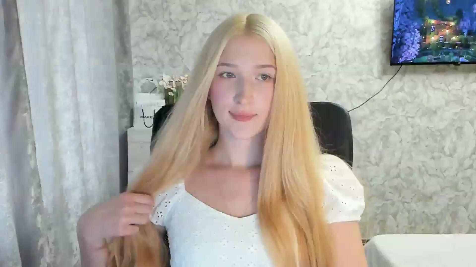 Gallery image thumbnail from Ilona_Here's myfreecams stream on, 08/26/2026, 11:50 image 14 of 20