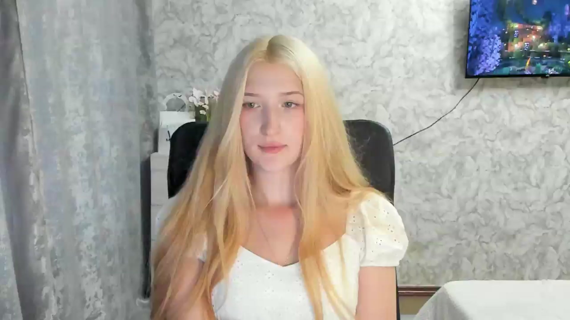 Gallery image thumbnail from Ilona_Here's myfreecams stream on, 08/26/2026, 13:06 image 7 of 20