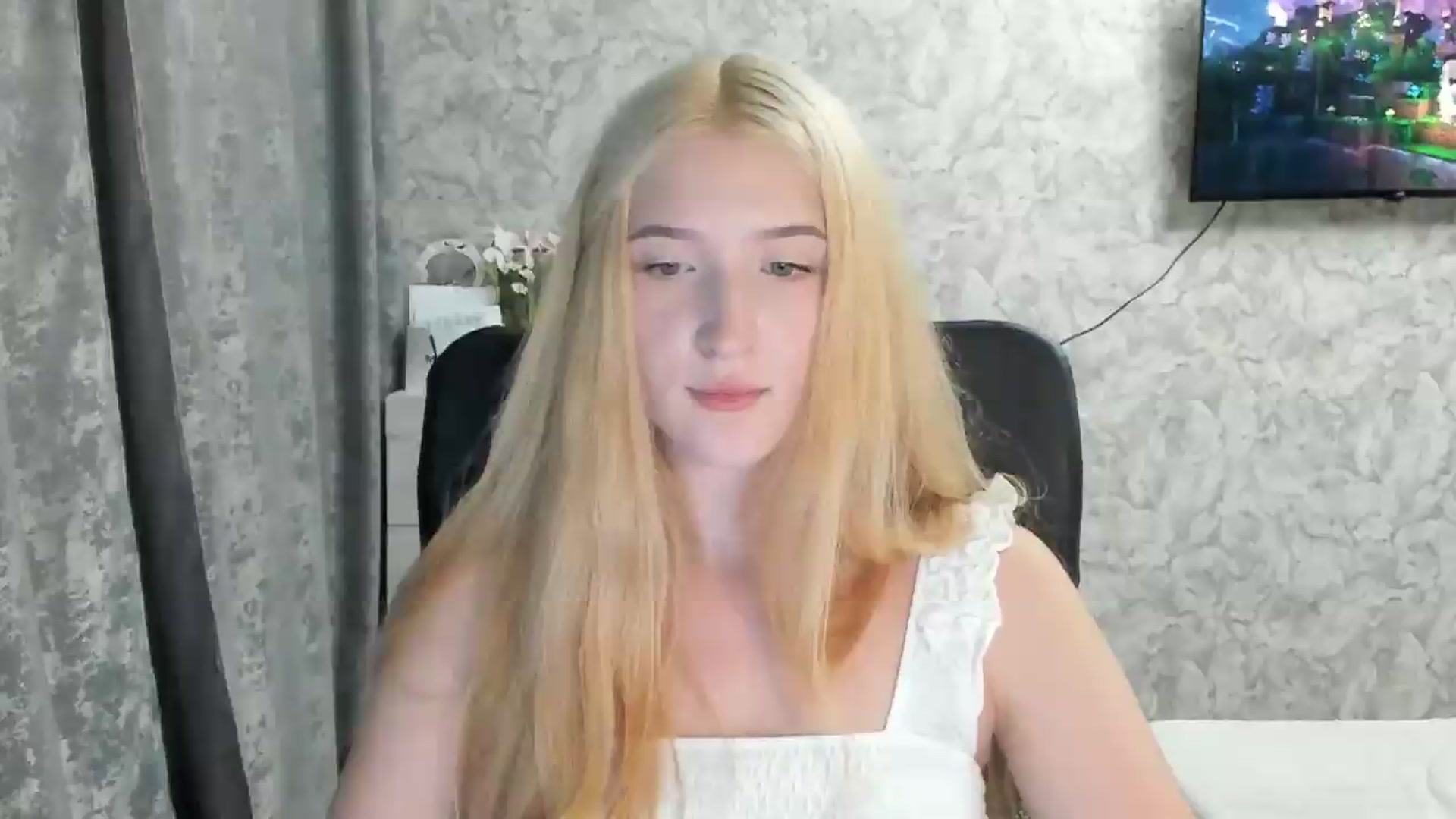 Gallery image thumbnail from Ilona_Here's myfreecams stream on, 08/26/2026, 19:02 image 16 of 20