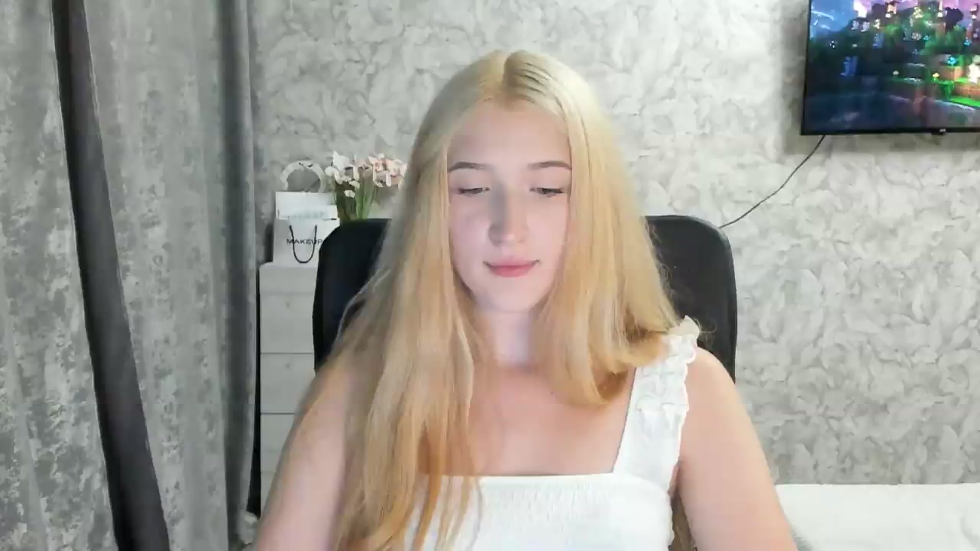 Gallery image thumbnail from Ilona_Here's myfreecams stream on, 08/26/2026, 19:02 image 9 of 20