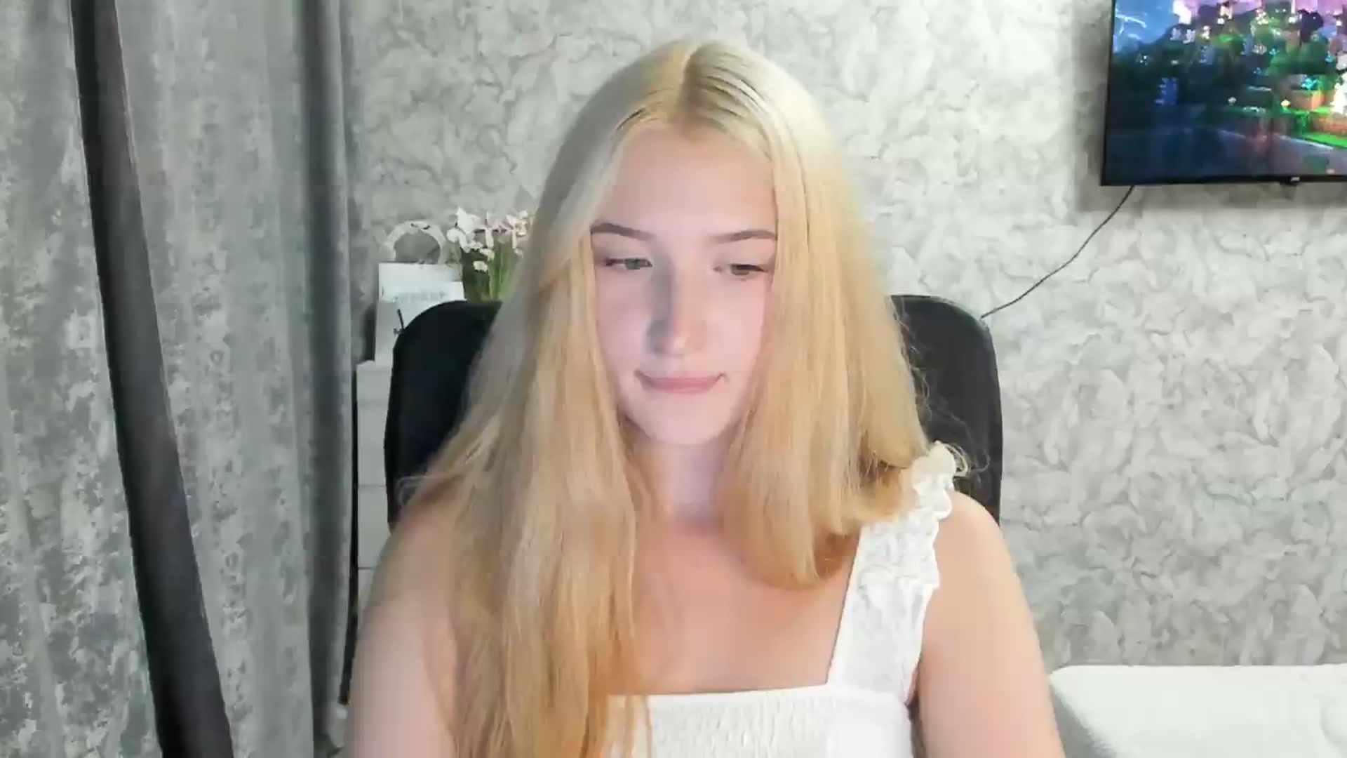 Gallery image thumbnail from Ilona_Here's myfreecams stream on, 08/26/2026, 19:02 image 14 of 20