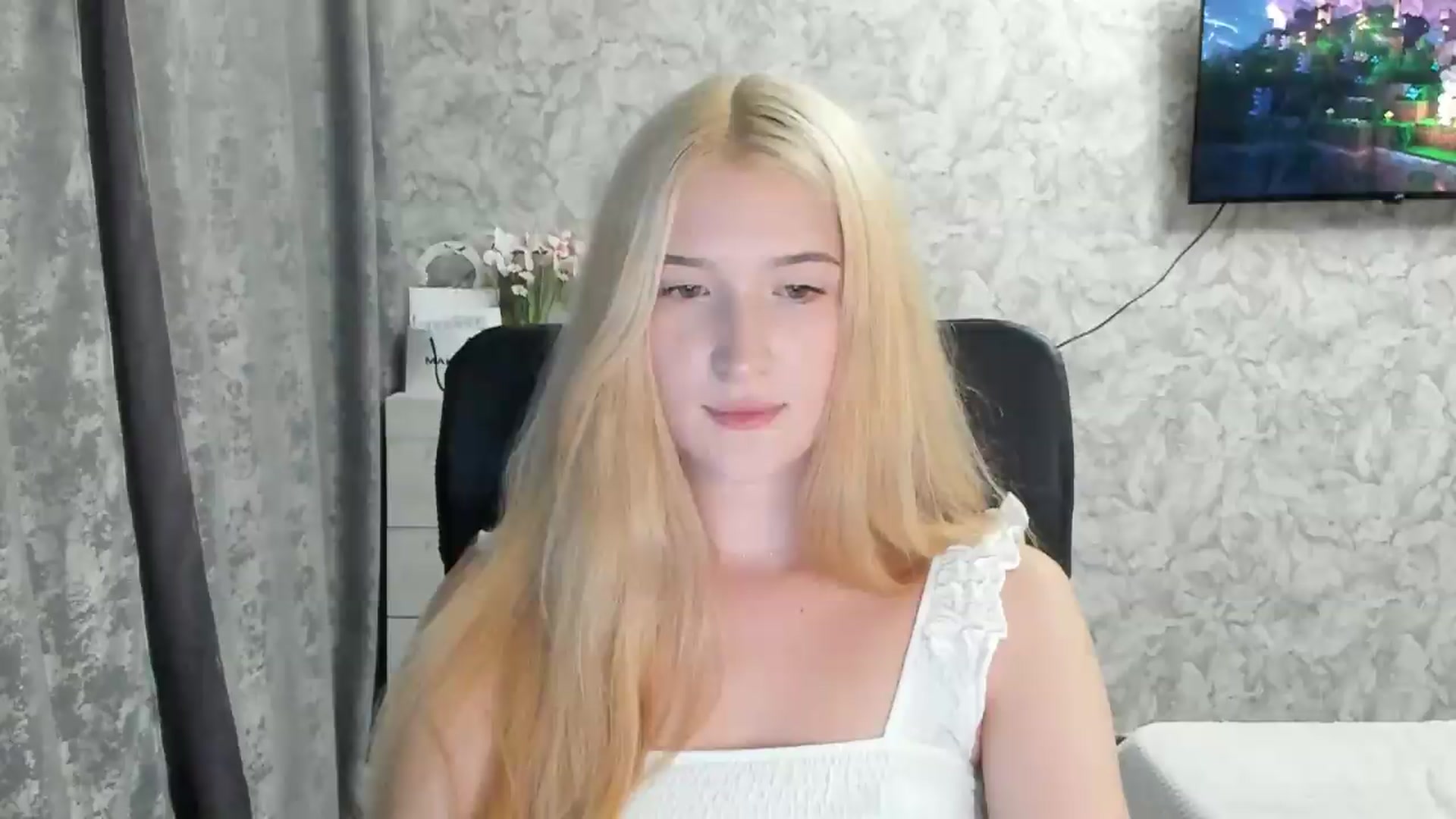 Gallery image thumbnail from Ilona_Here's myfreecams stream on, 08/26/2026, 19:02 image 2 of 20