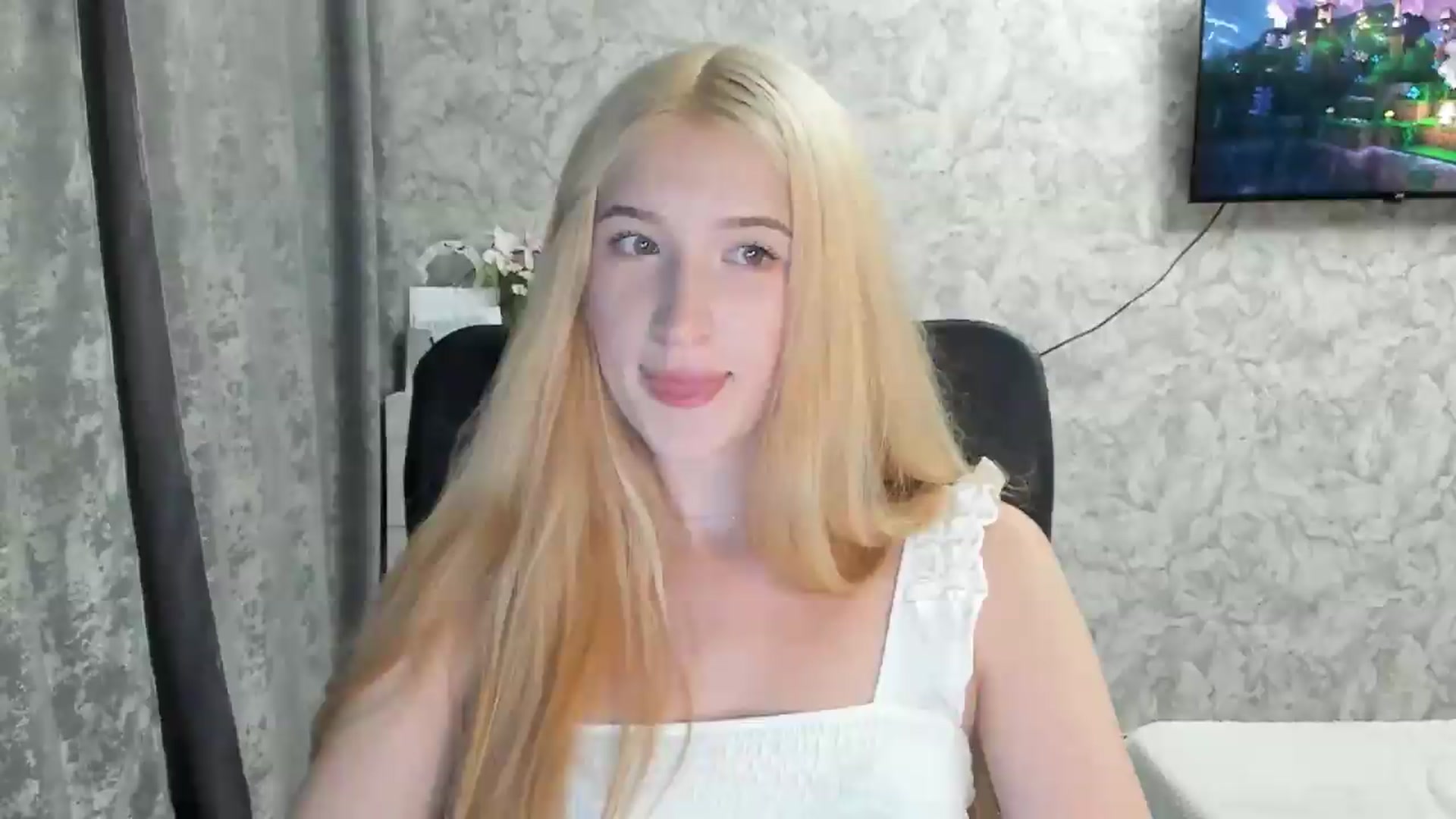 Gallery image thumbnail from Ilona_Here's myfreecams stream on, 08/26/2026, 19:02 image 4 of 20