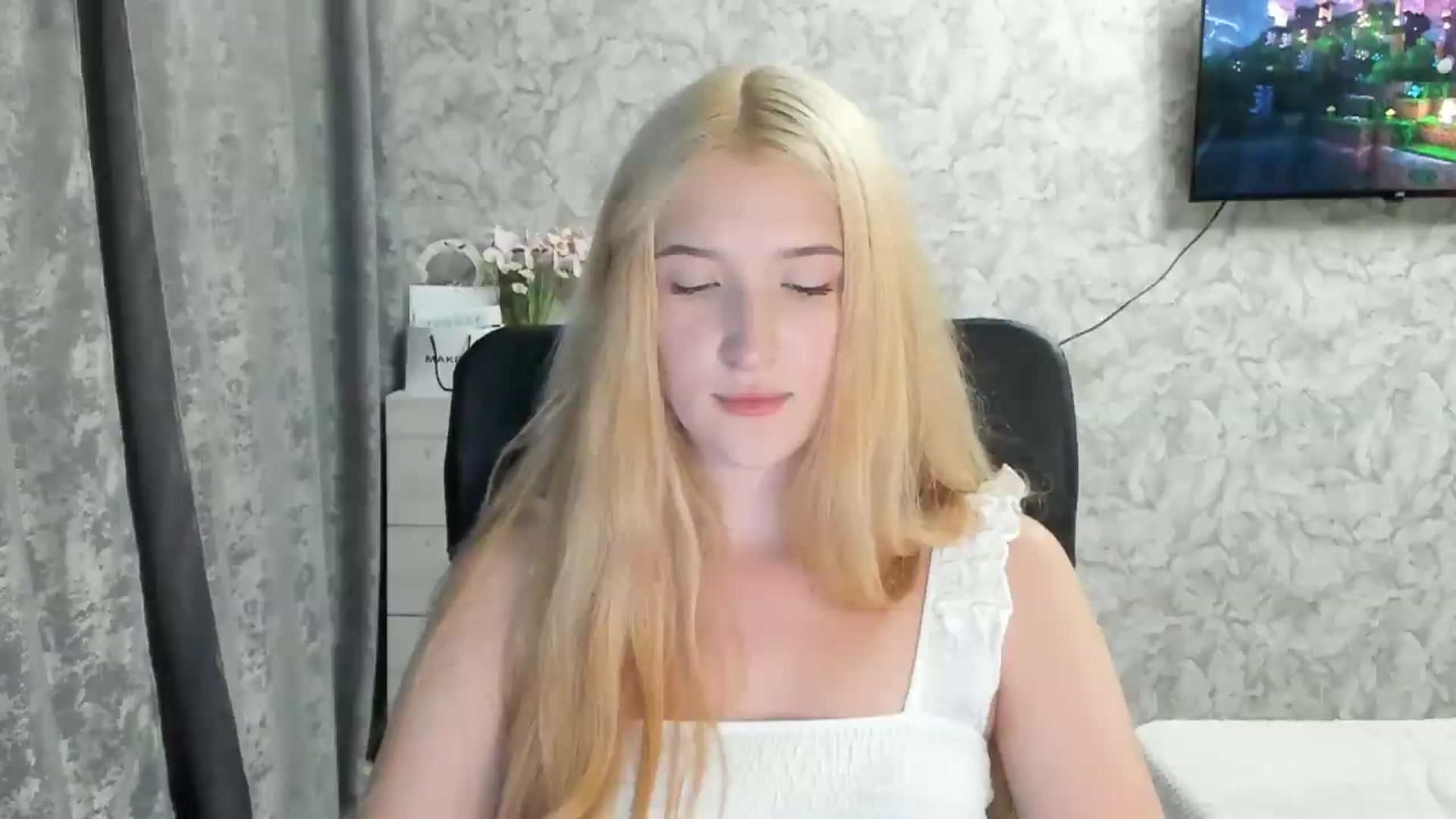Gallery image thumbnail from Ilona_Here's myfreecams stream on, 08/26/2026, 19:02 image 8 of 20