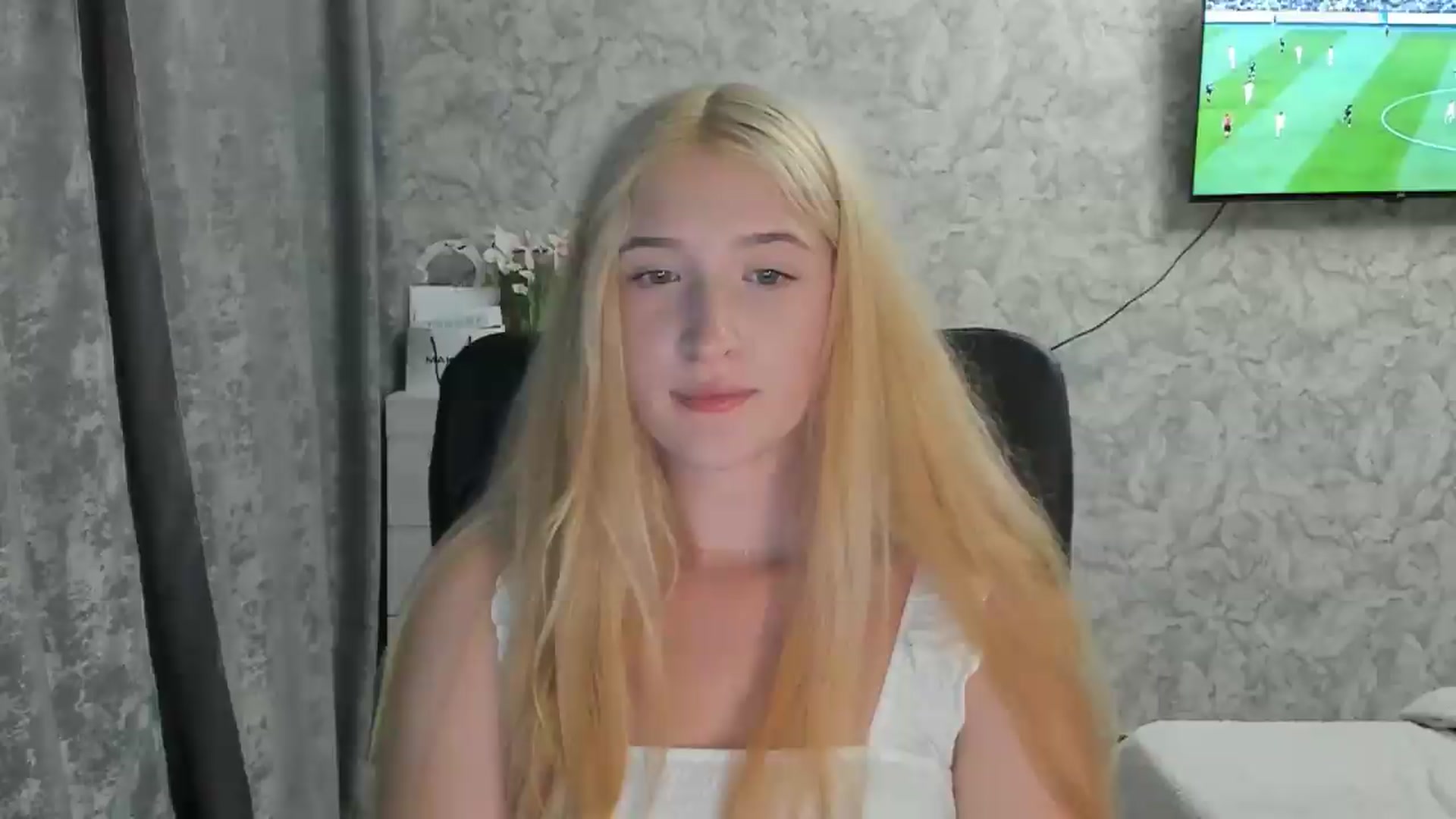Gallery image thumbnail from Ilona_Here's myfreecams stream on, 08/26/2026, 19:38 image 5 of 20