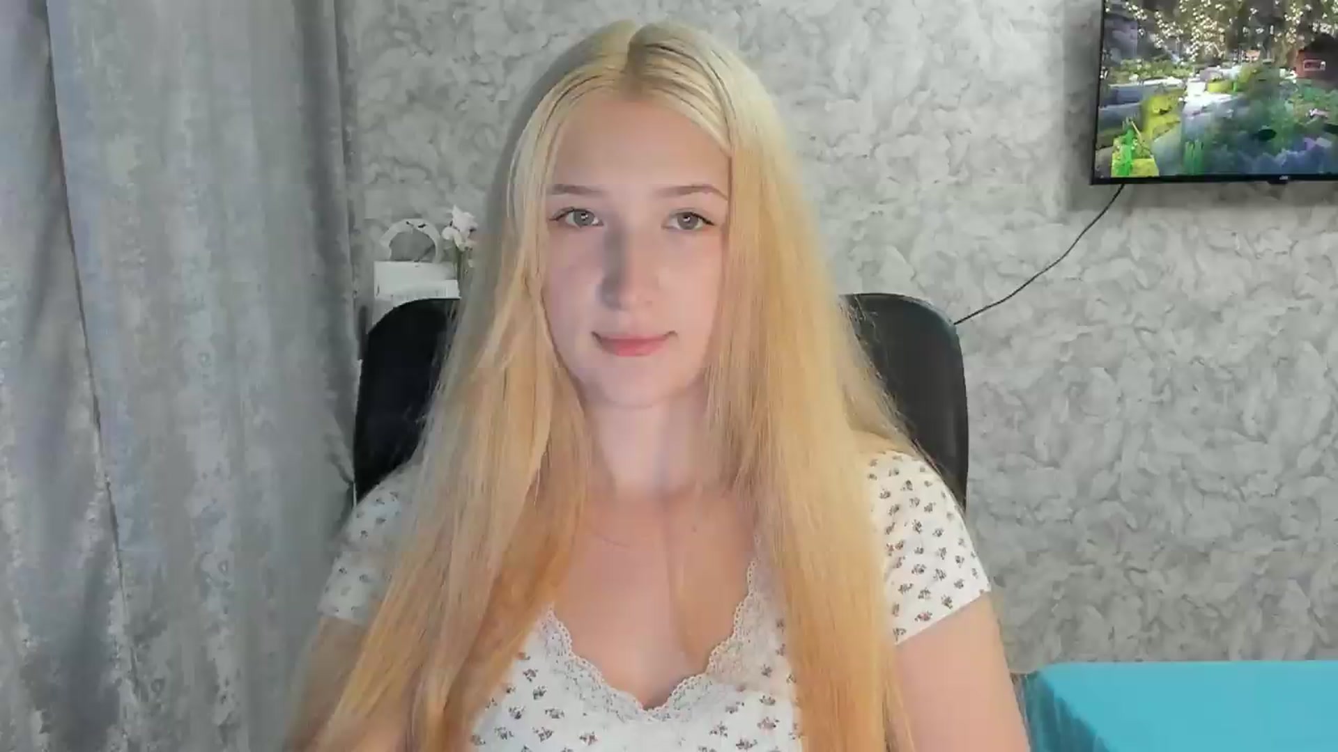 Gallery image thumbnail from Ilona_Here's myfreecams stream on, 08/27/2026, 13:27 image 1 of 20