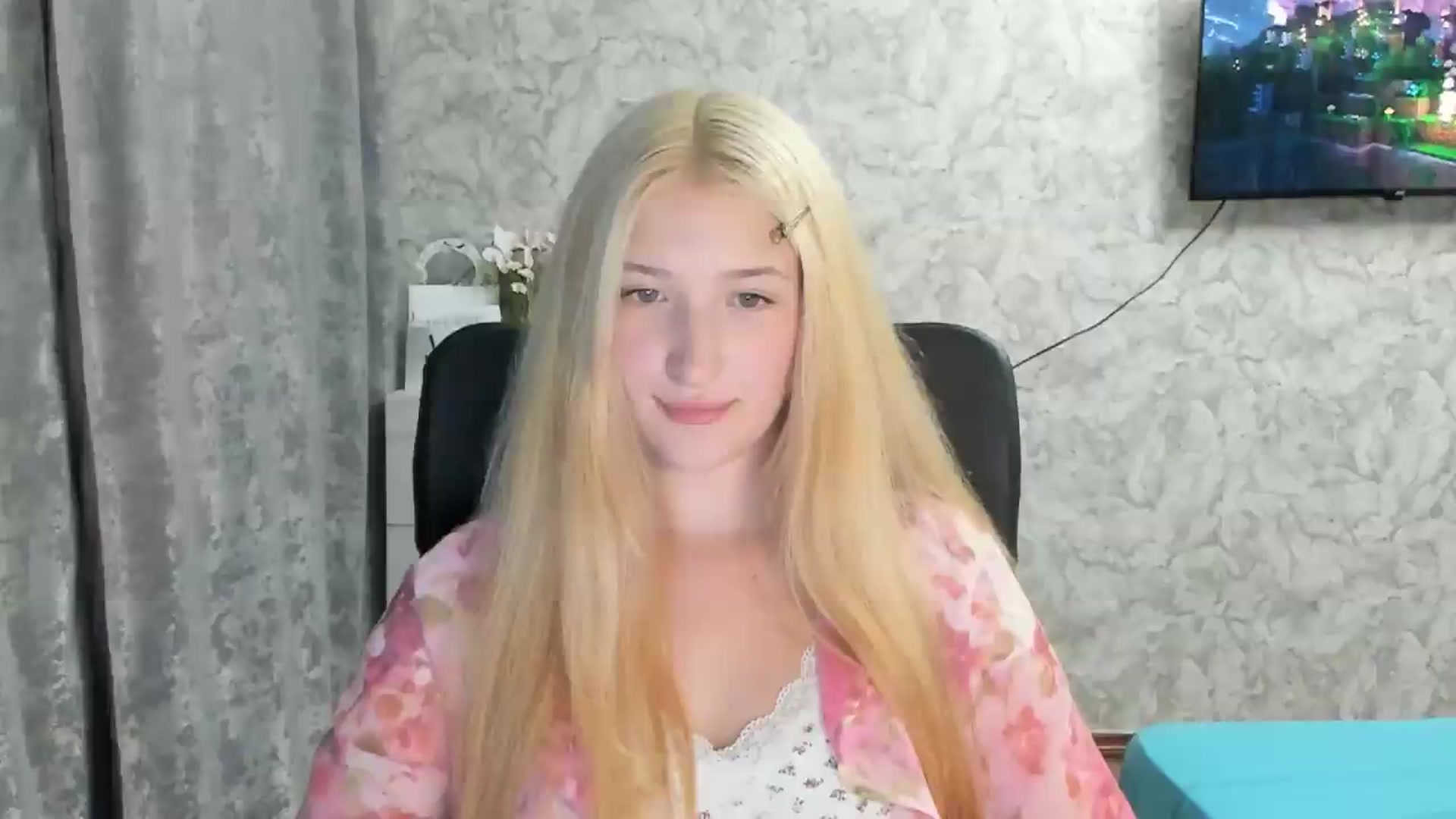 Gallery image thumbnail from Ilona_Here's myfreecams stream on, 08/27/2026, 18:08 image 6 of 20