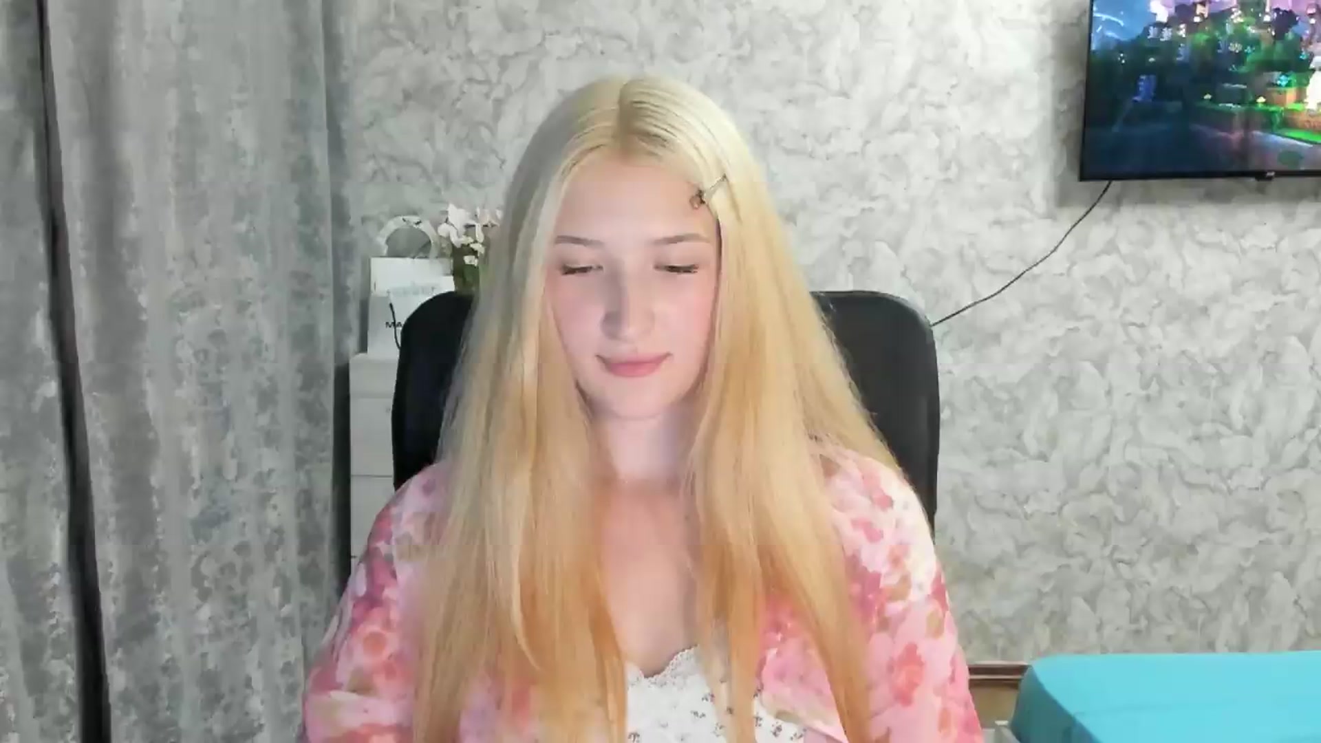 Gallery image thumbnail from Ilona_Here's myfreecams stream on, 08/27/2026, 18:08 image 8 of 20