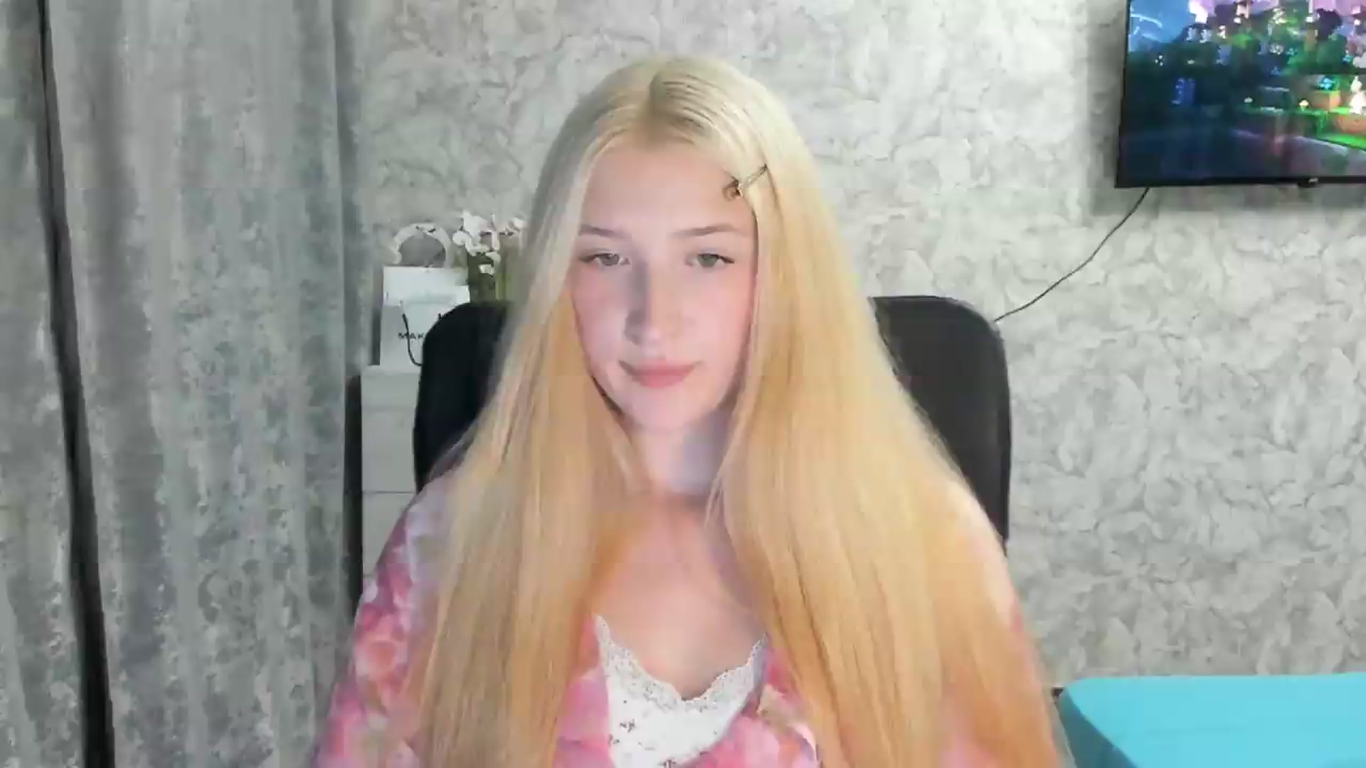 Gallery image thumbnail from Ilona_Here's myfreecams stream on, 08/27/2026, 18:08 image 12 of 20