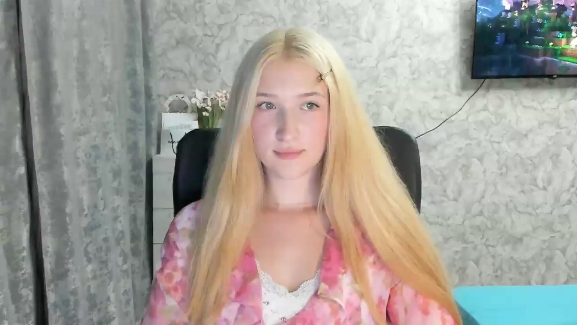 Gallery image thumbnail from Ilona_Here's myfreecams stream on, 08/27/2026, 18:08 image 14 of 20