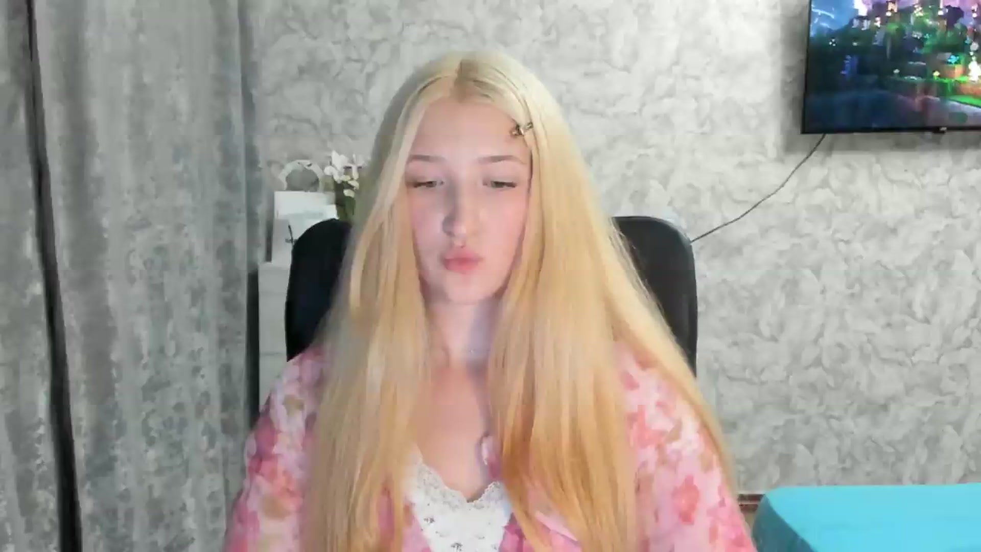 Gallery image thumbnail from Ilona_Here's myfreecams stream on, 08/27/2026, 19:15 image 6 of 20