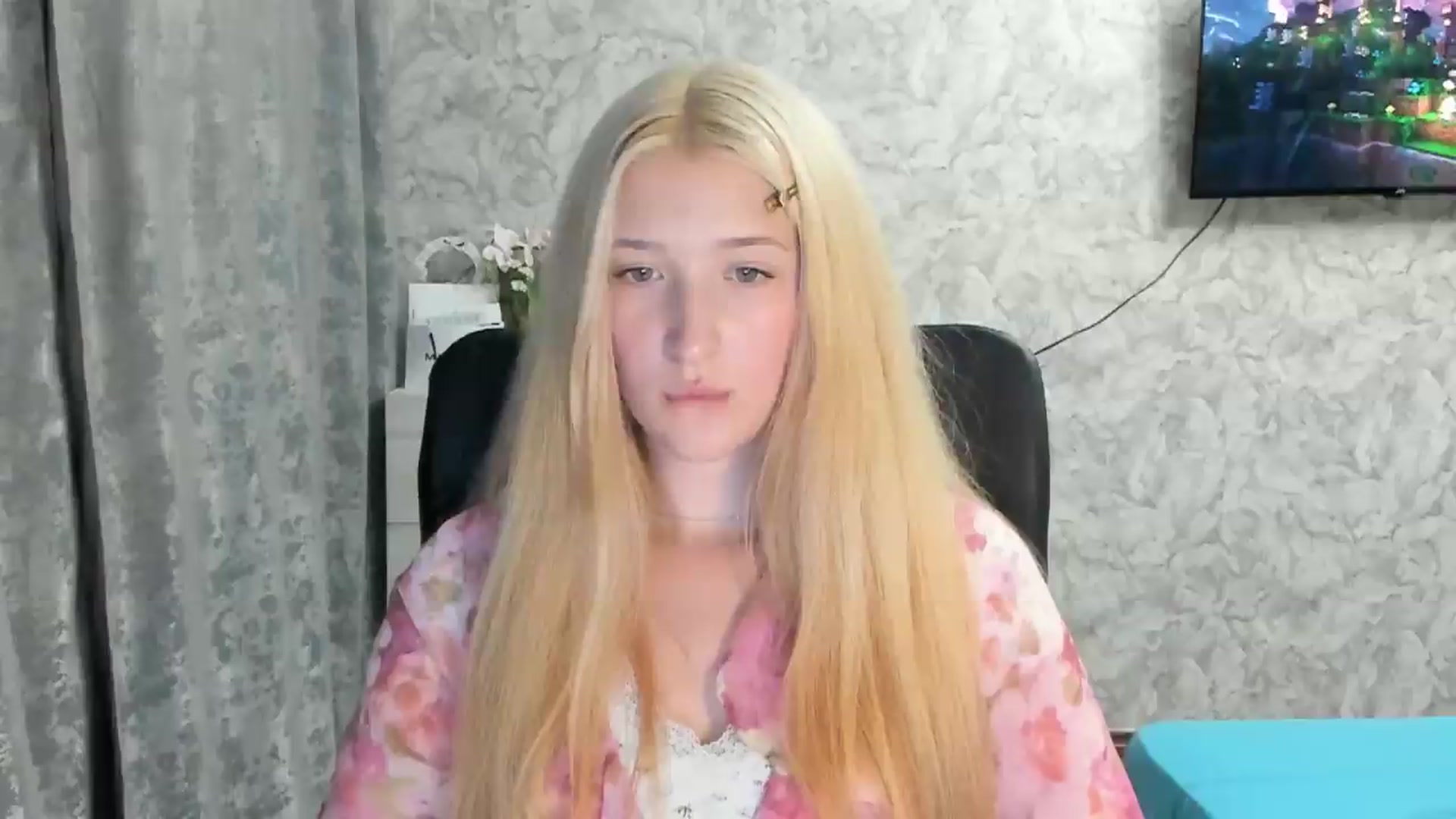Gallery image thumbnail from Ilona_Here's myfreecams stream on, 08/27/2026, 19:15 image 14 of 20