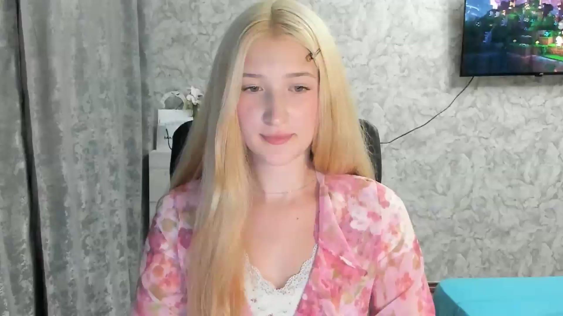 Gallery image thumbnail from Ilona_Here's myfreecams stream on, 08/27/2026, 19:15 image 3 of 20