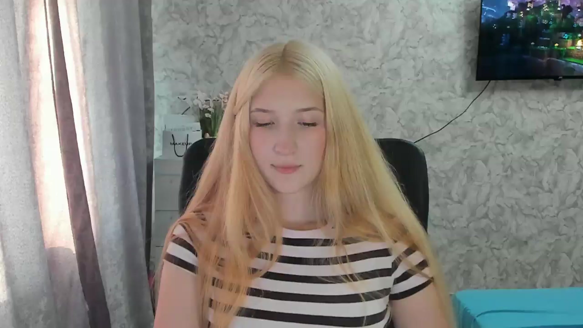 Gallery image thumbnail from Ilona_Here's myfreecams stream on, 08/28/2026, 15:28 image 8 of 20