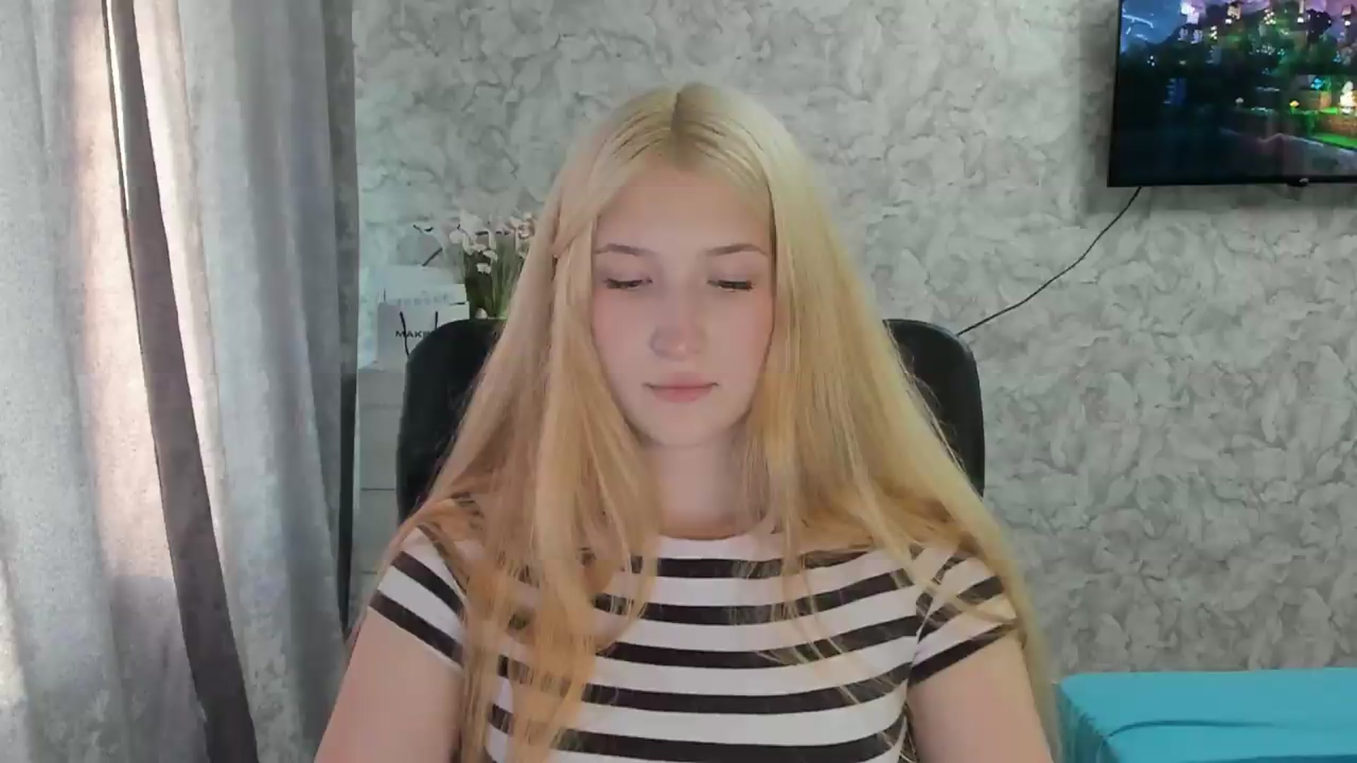 Gallery image thumbnail from Ilona_Here's myfreecams stream on, 08/28/2026, 15:28 image 3 of 20