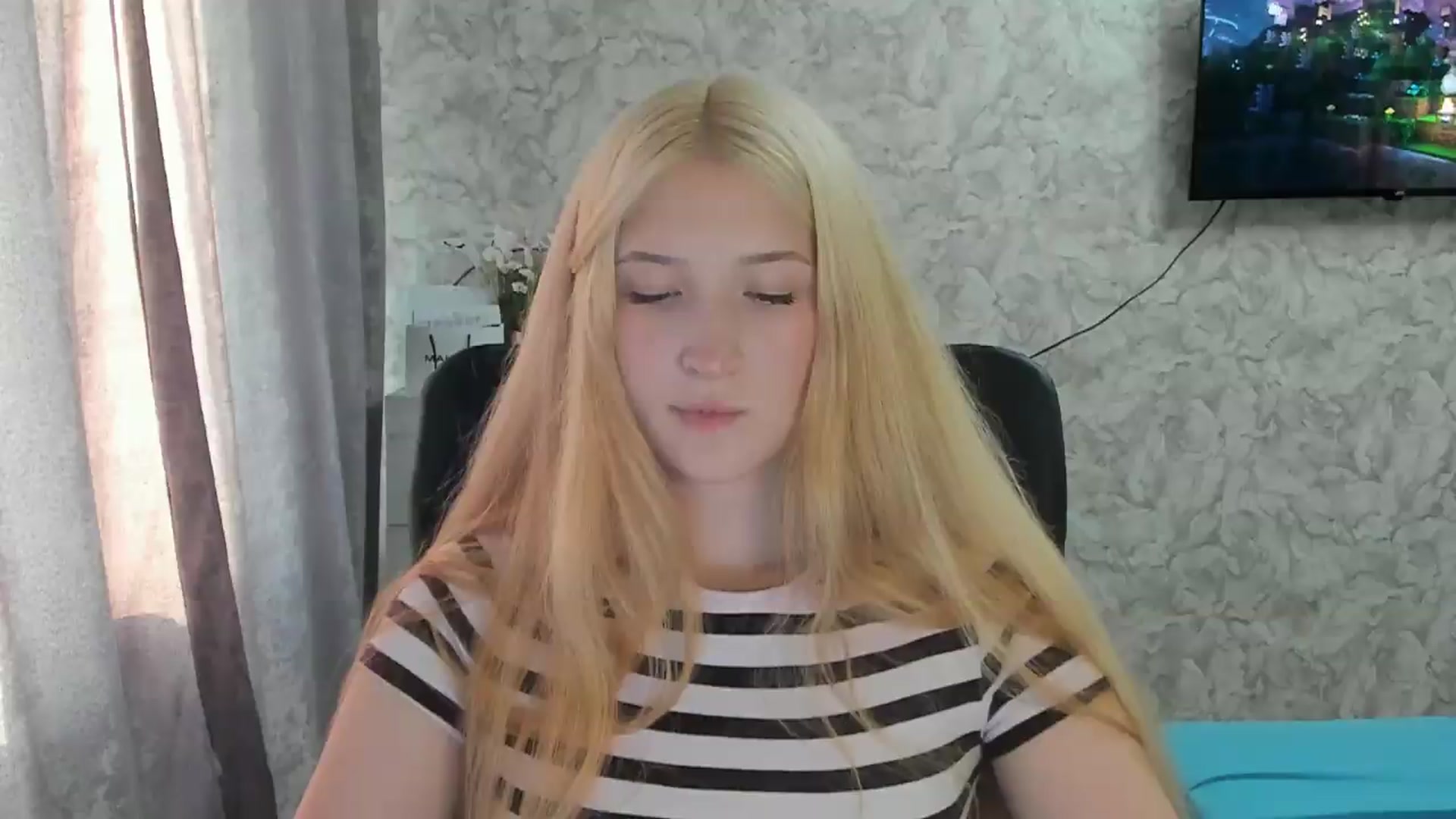Gallery image thumbnail from Ilona_Here's myfreecams stream on, 08/28/2026, 15:28 image 15 of 20
