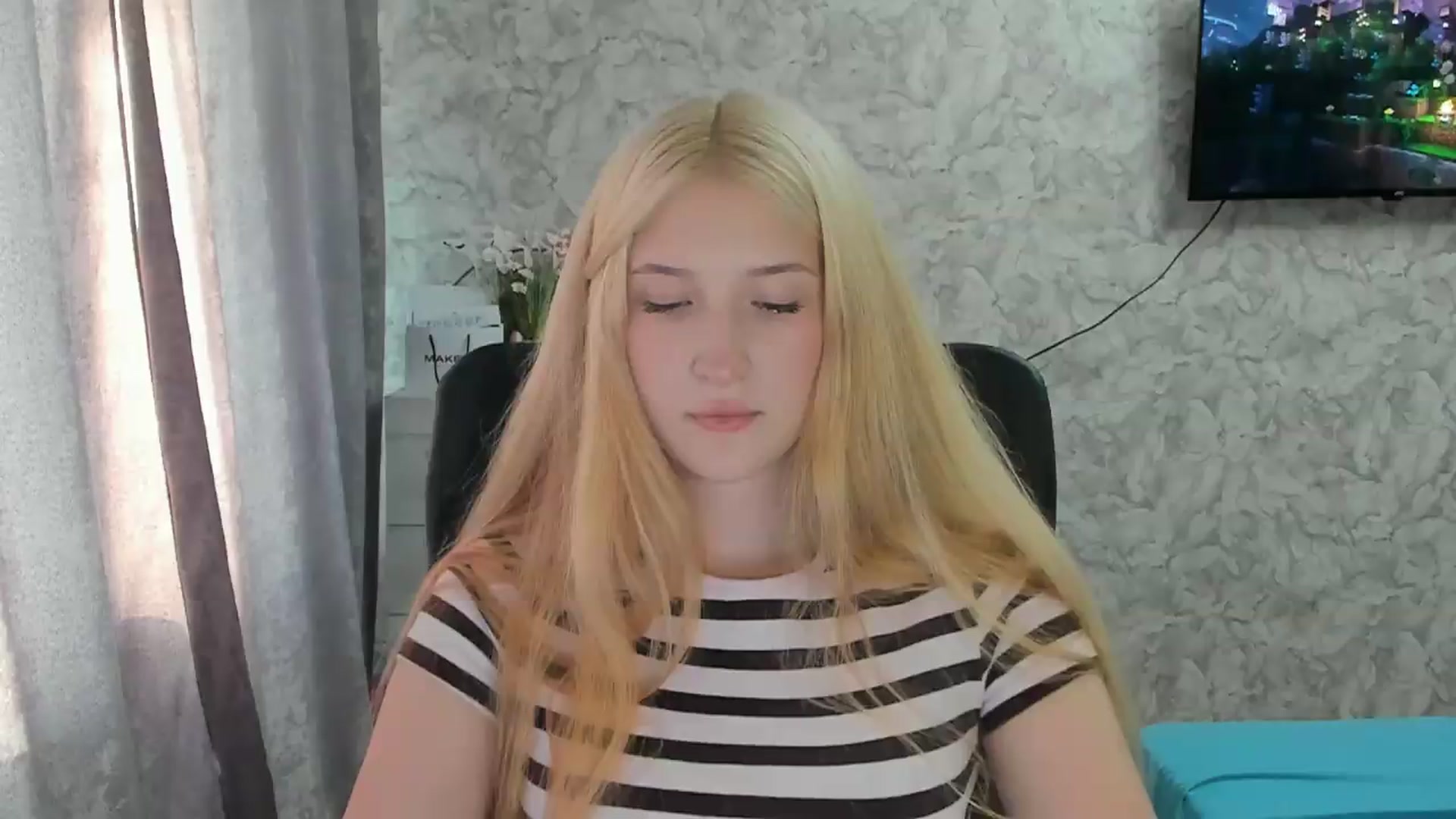 Gallery image thumbnail from Ilona_Here's myfreecams stream on, 08/28/2026, 15:28 image 2 of 20