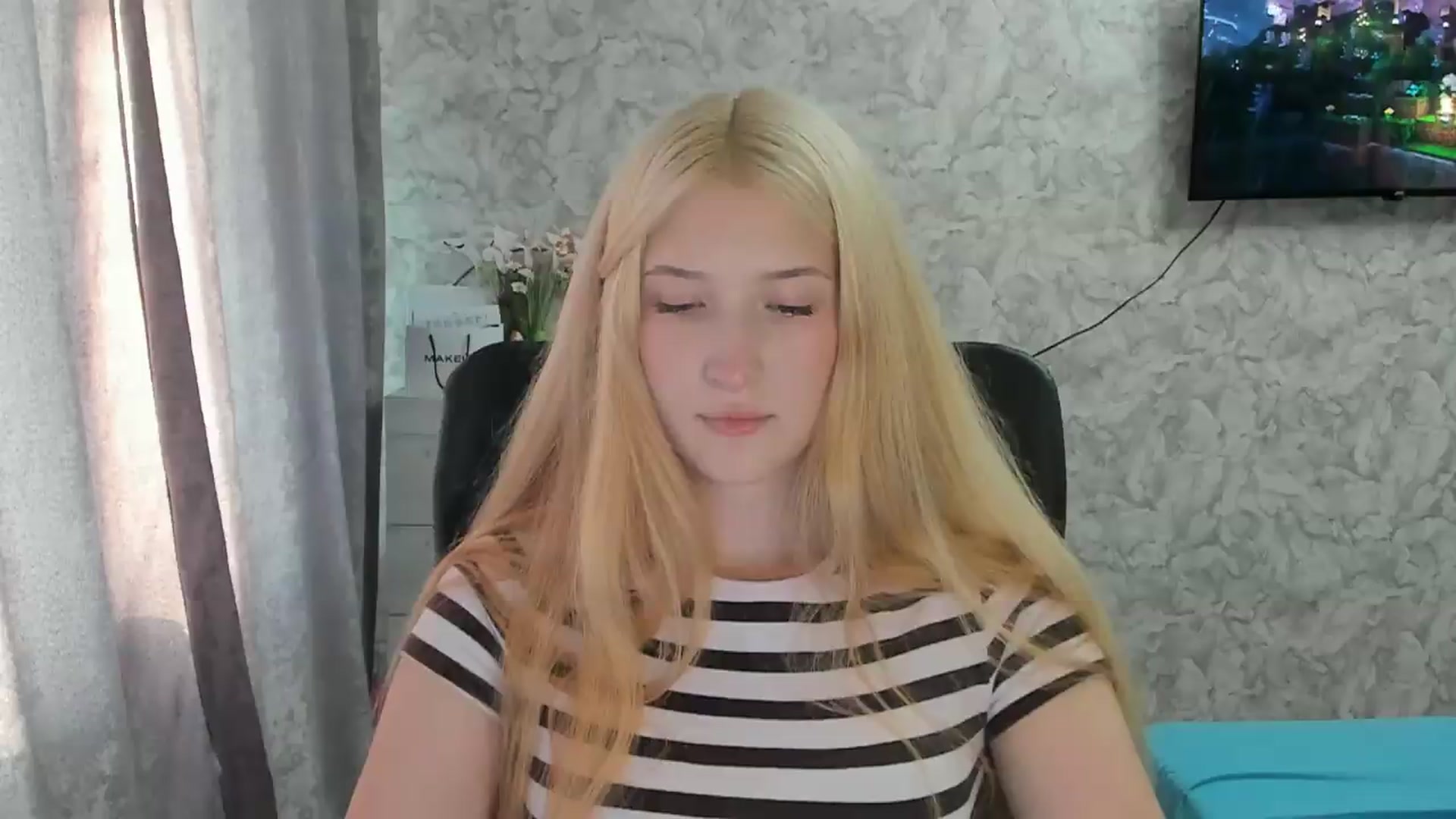 Gallery image thumbnail from Ilona_Here's myfreecams stream on, 08/28/2026, 15:28 image 4 of 20