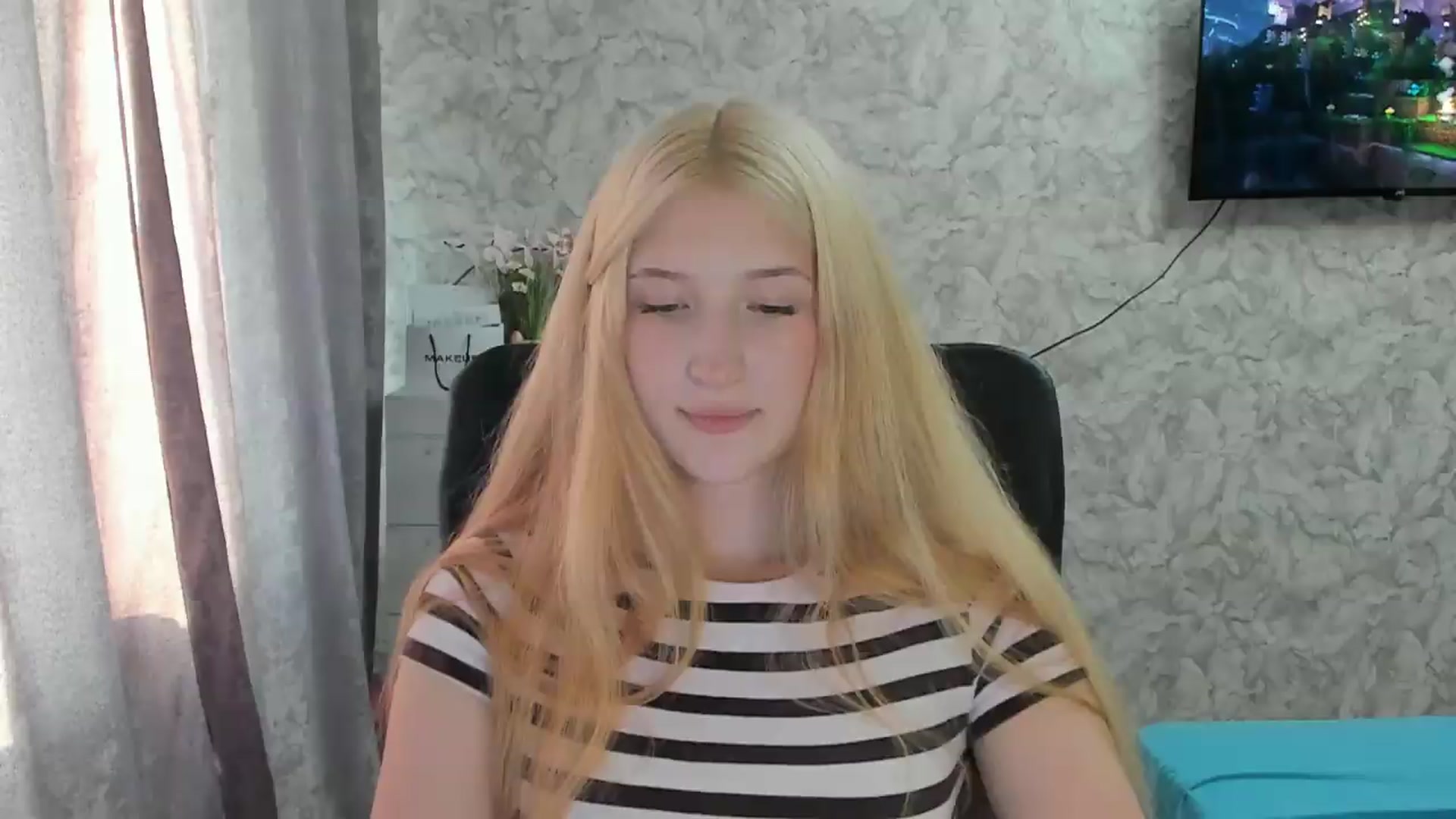 Gallery image thumbnail from Ilona_Here's myfreecams stream on, 08/28/2026, 15:28 image 12 of 20