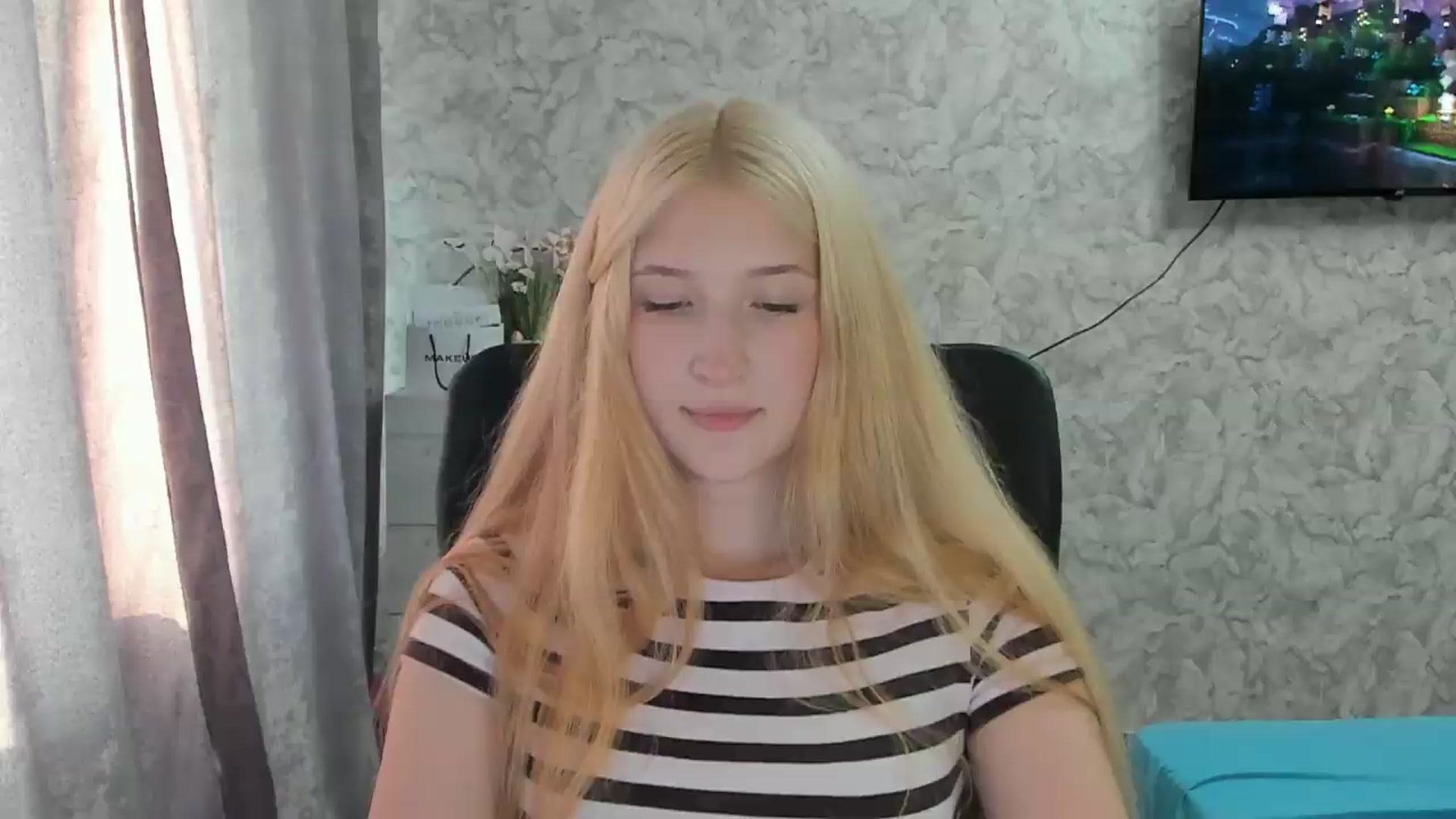 Gallery image thumbnail from Ilona_Here's myfreecams stream on, 08/28/2026, 15:28 image 11 of 20