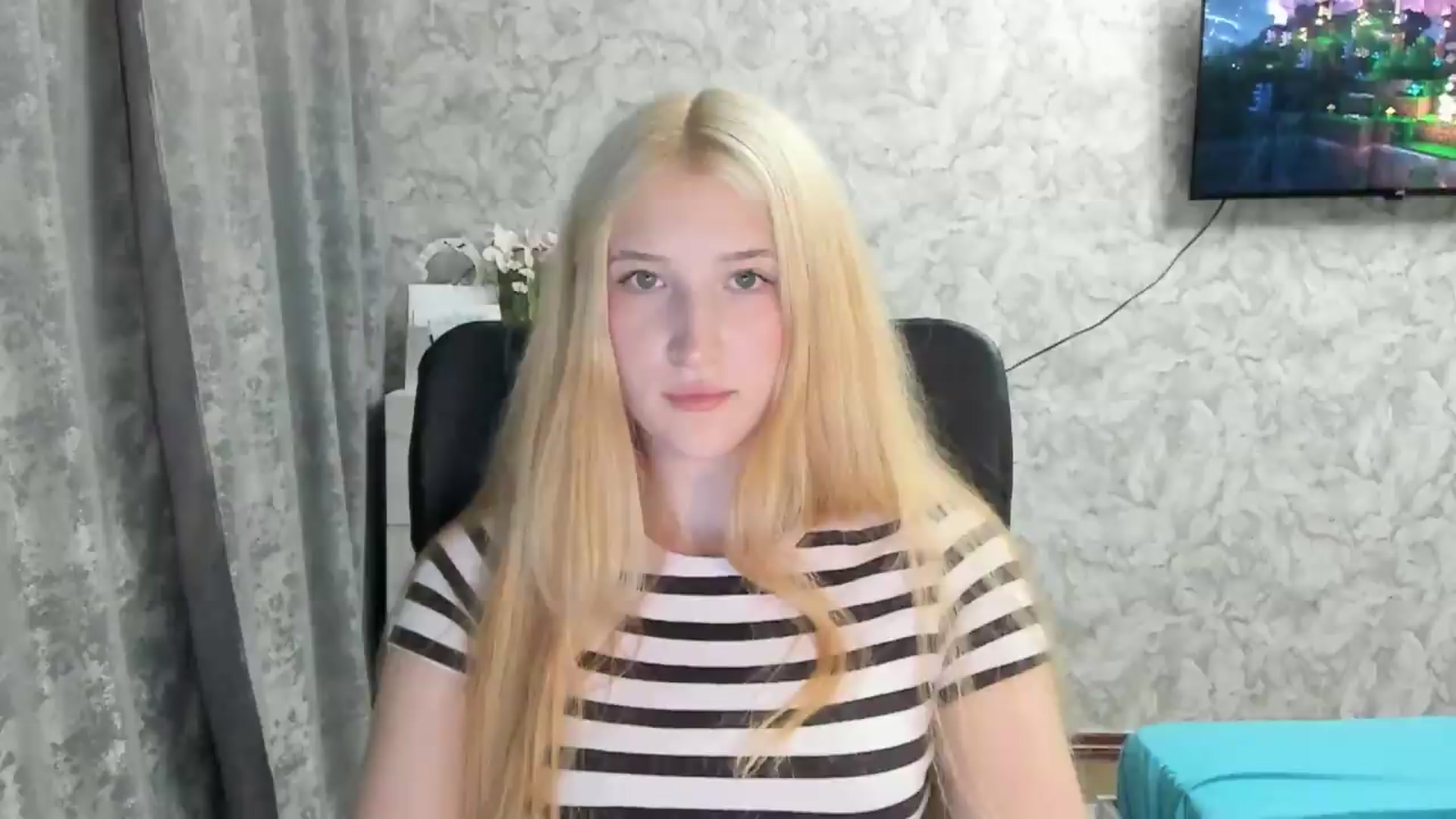 Gallery image thumbnail from Ilona_Here's myfreecams stream on, 08/28/2026, 18:01 image 16 of 20