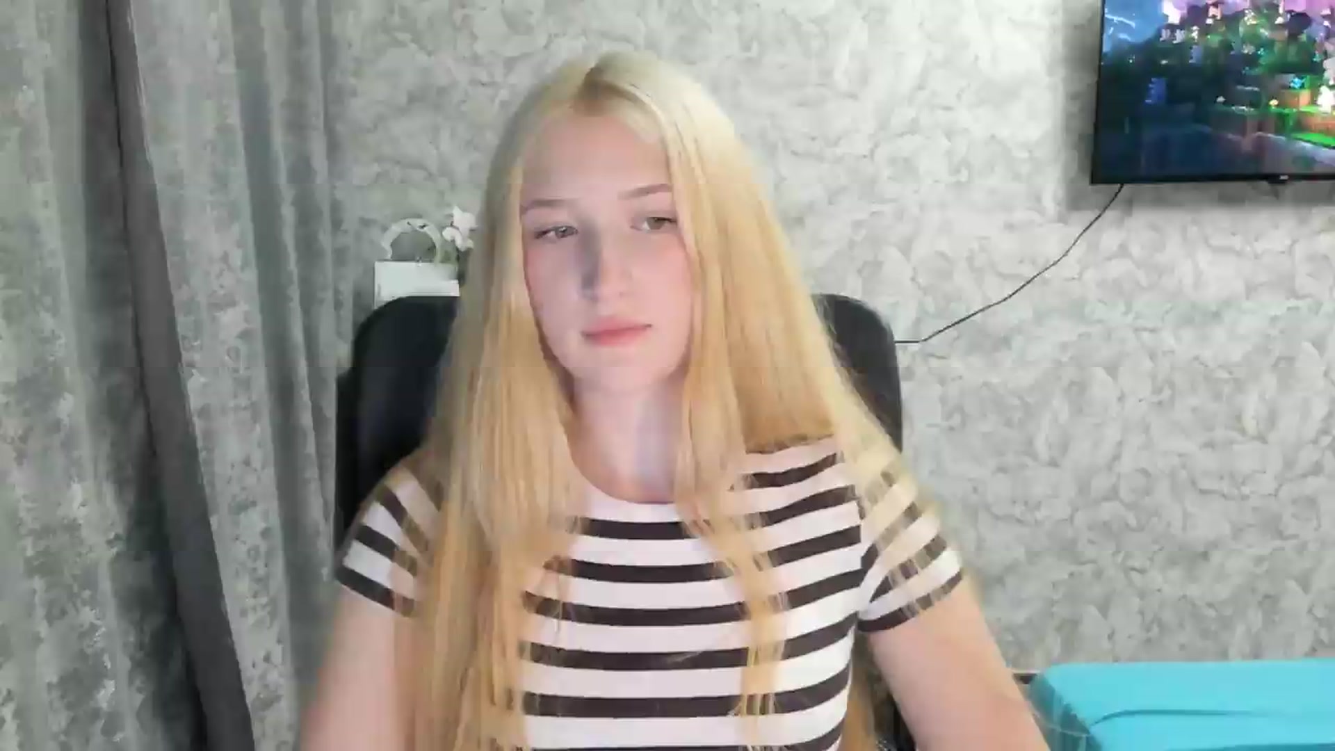 Gallery image thumbnail from Ilona_Here's myfreecams stream on, 08/28/2026, 18:01 image 15 of 20