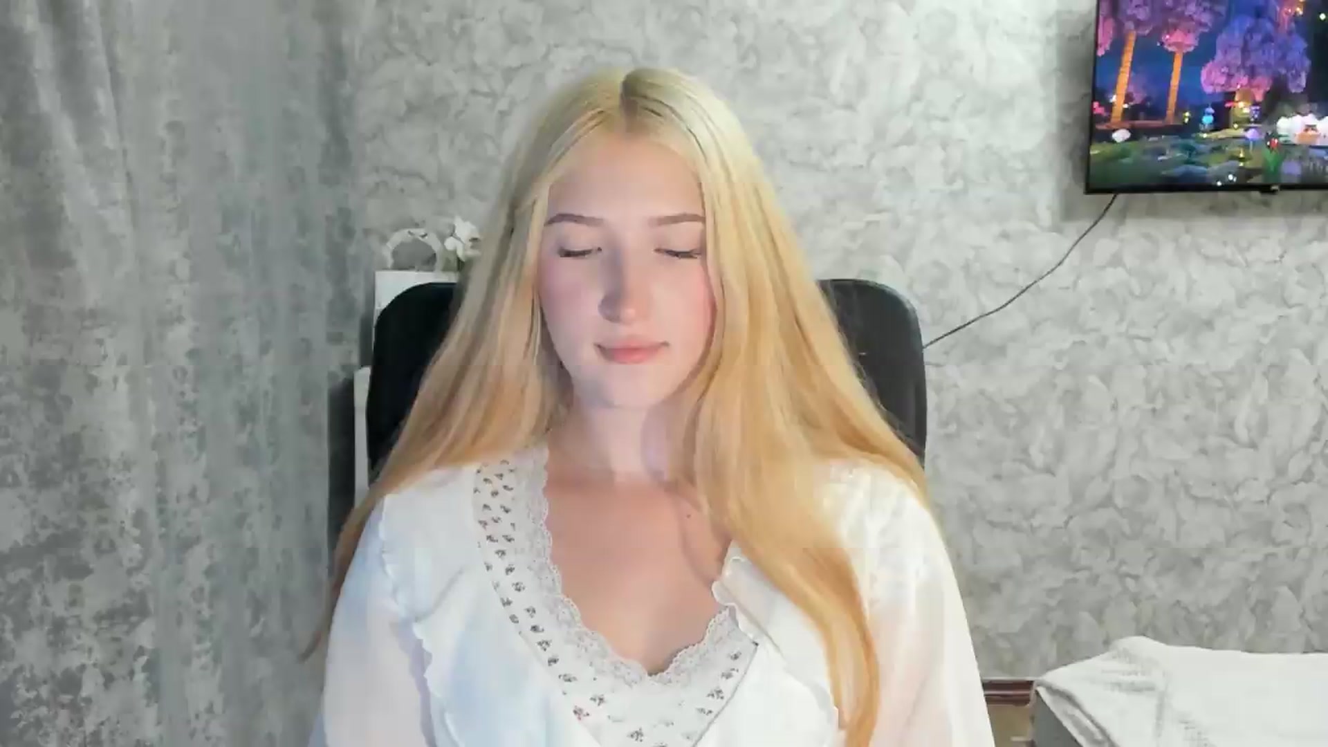 Gallery image thumbnail from Ilona_Here's myfreecams stream on, 08/31/2026, 17:30 image 5 of 20