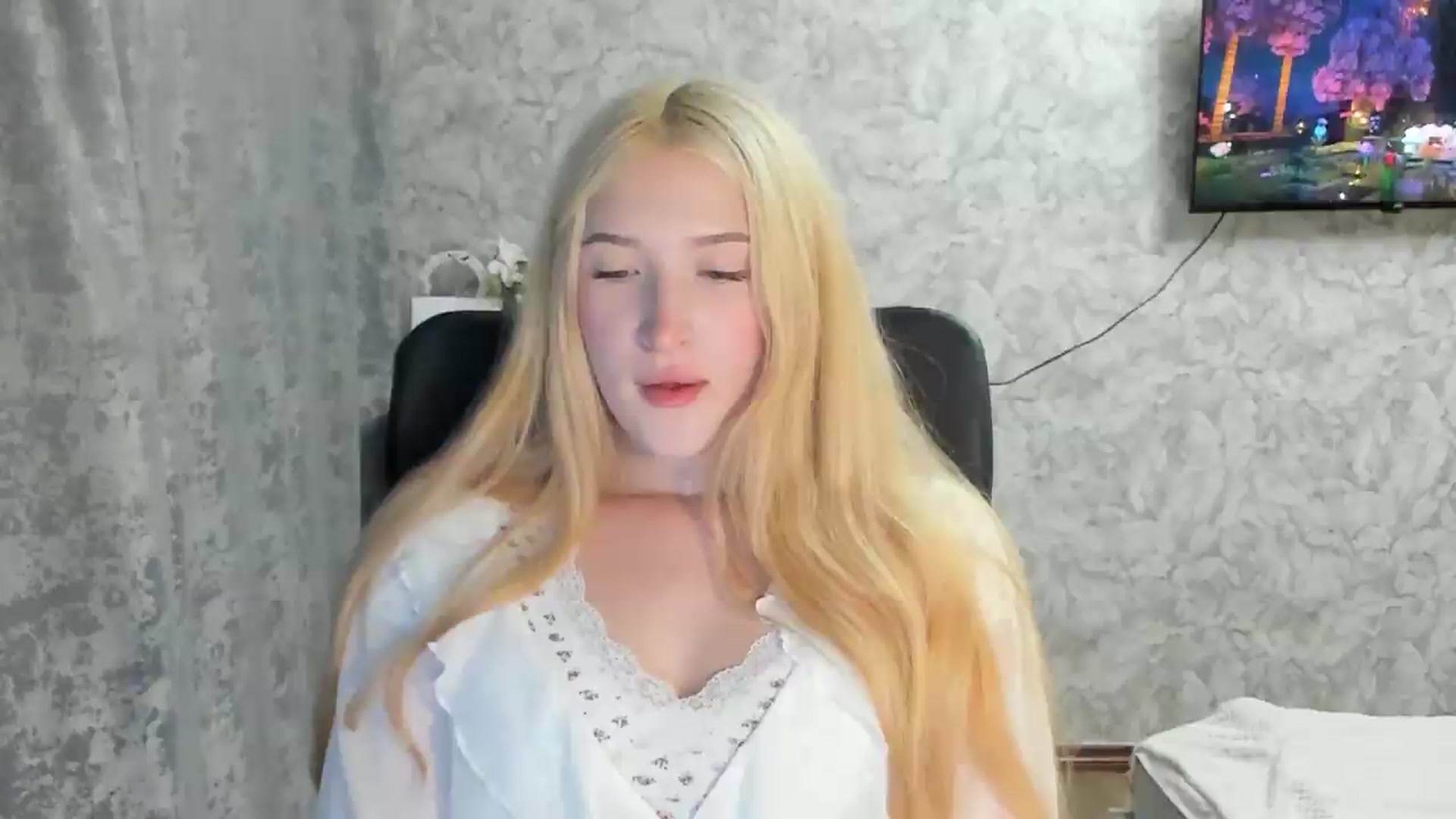 Gallery image thumbnail from Ilona_Here's myfreecams stream on, 08/31/2026, 17:30 image 9 of 20