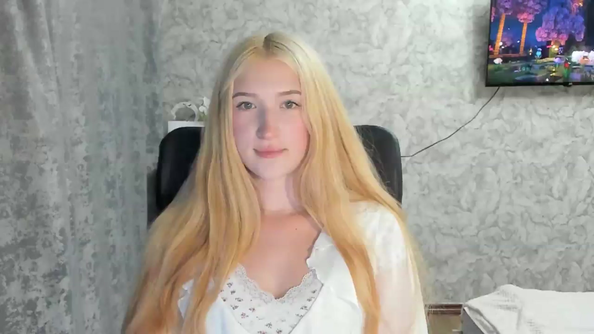 Gallery image thumbnail from Ilona_Here's myfreecams stream on, 08/31/2026, 17:30 image 15 of 20