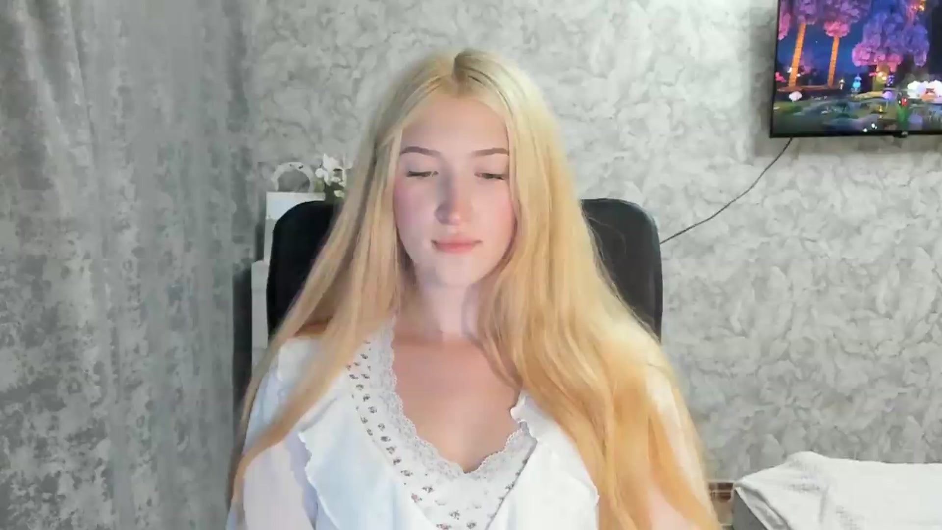 Gallery image thumbnail from Ilona_Here's myfreecams stream on, 08/31/2026, 17:30 image 8 of 20