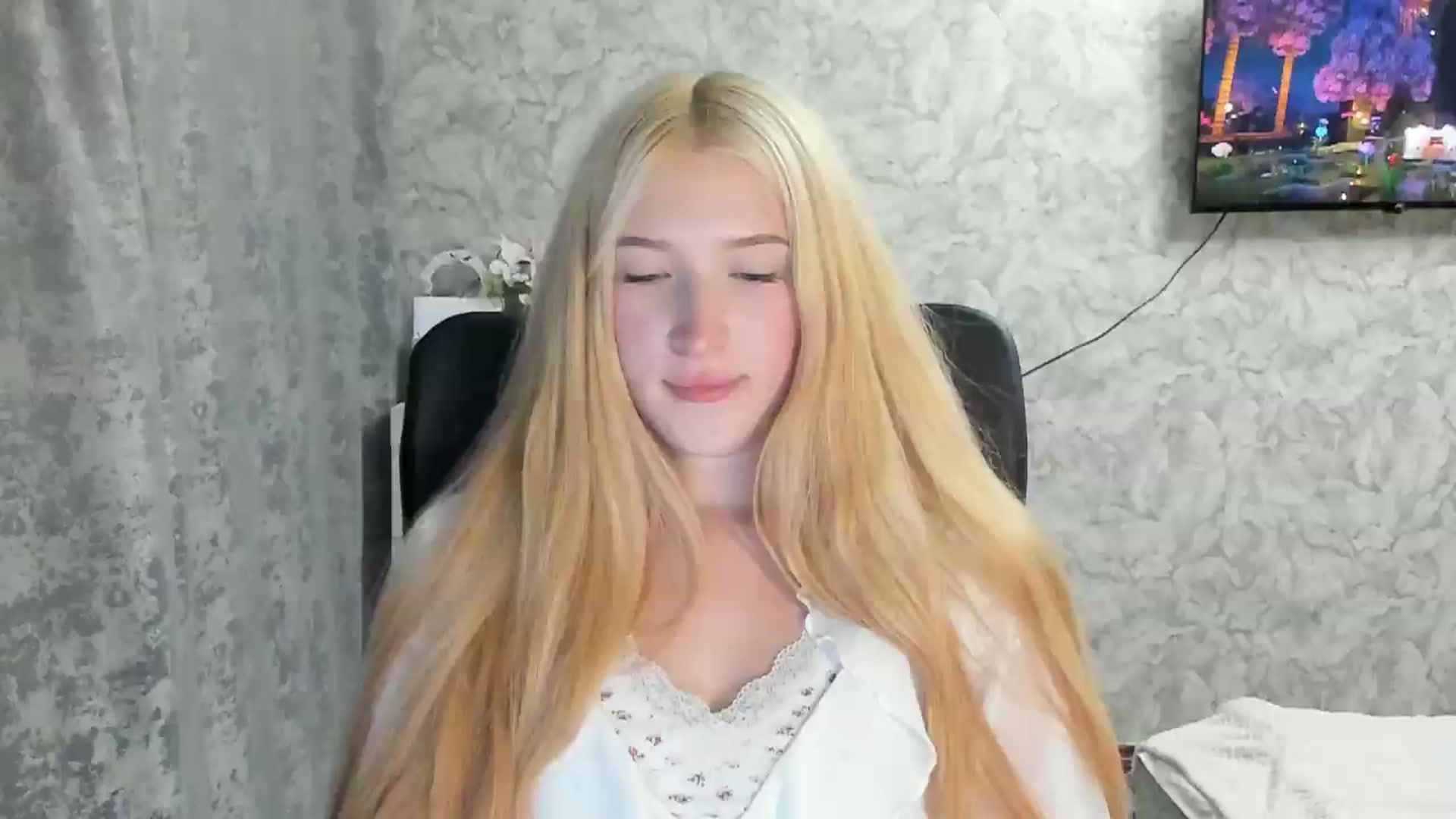 Gallery image thumbnail from Ilona_Here's myfreecams stream on, 08/31/2026, 18:09 image 19 of 20