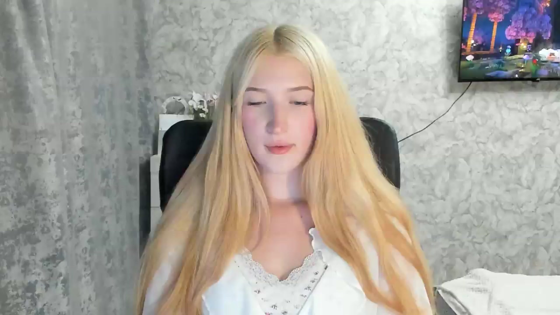 Gallery image thumbnail from Ilona_Here's myfreecams stream on, 08/31/2026, 18:09 image 11 of 20
