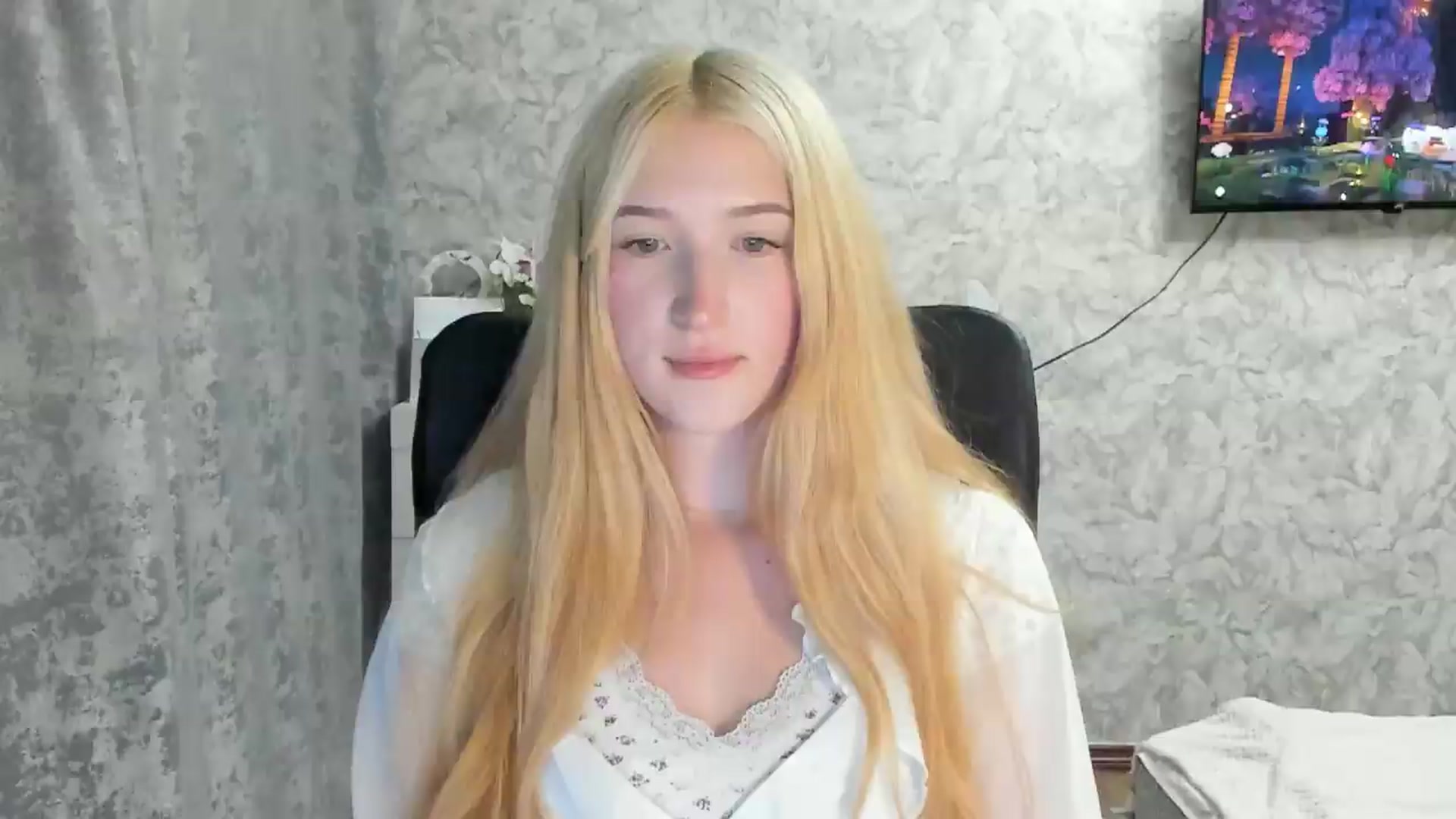 Gallery image thumbnail from Ilona_Here's myfreecams stream on, 08/31/2026, 18:09 image 16 of 20