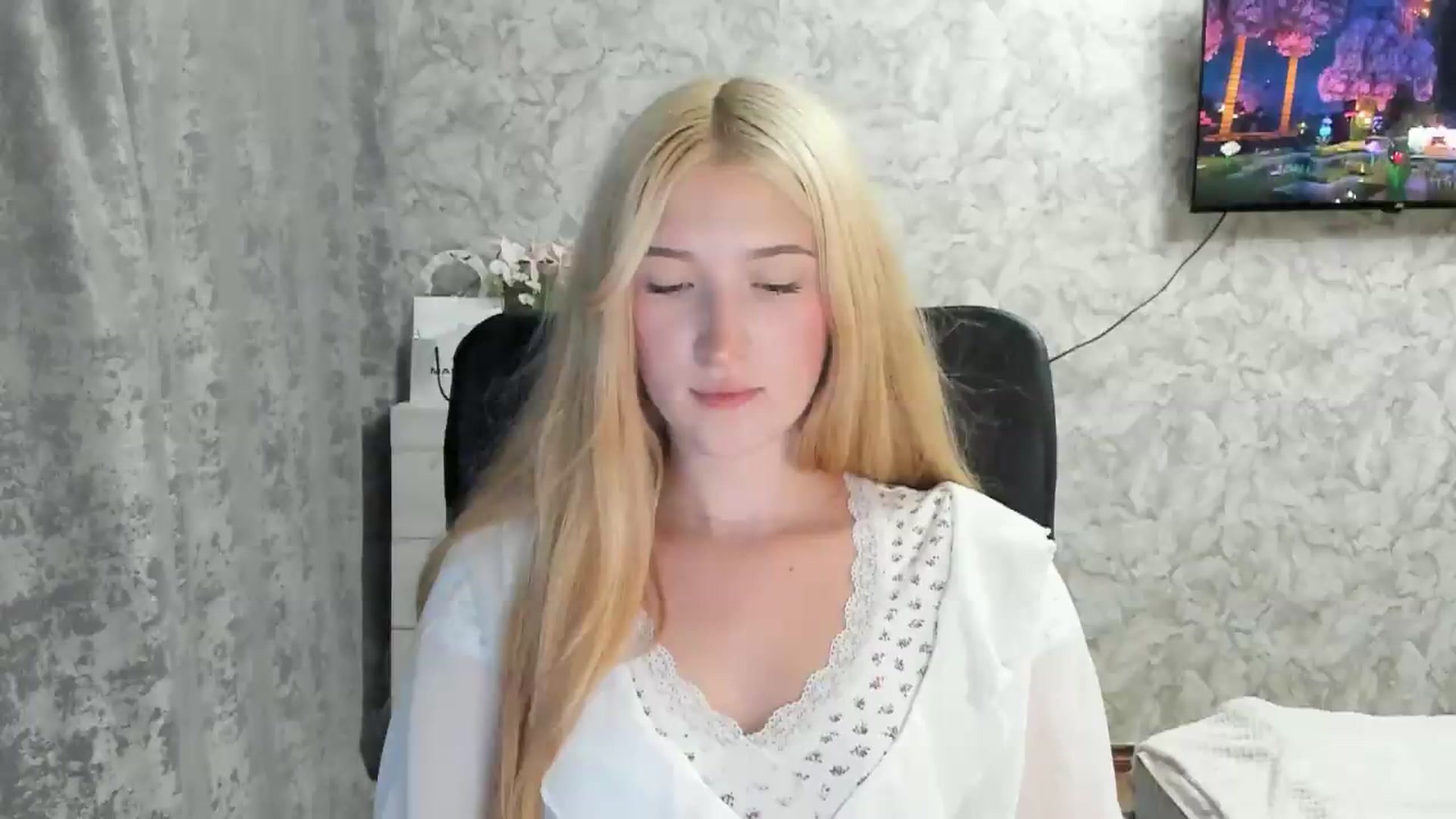 Gallery image thumbnail from Ilona_Here's myfreecams stream on, 08/31/2026, 19:15 image 20 of 20