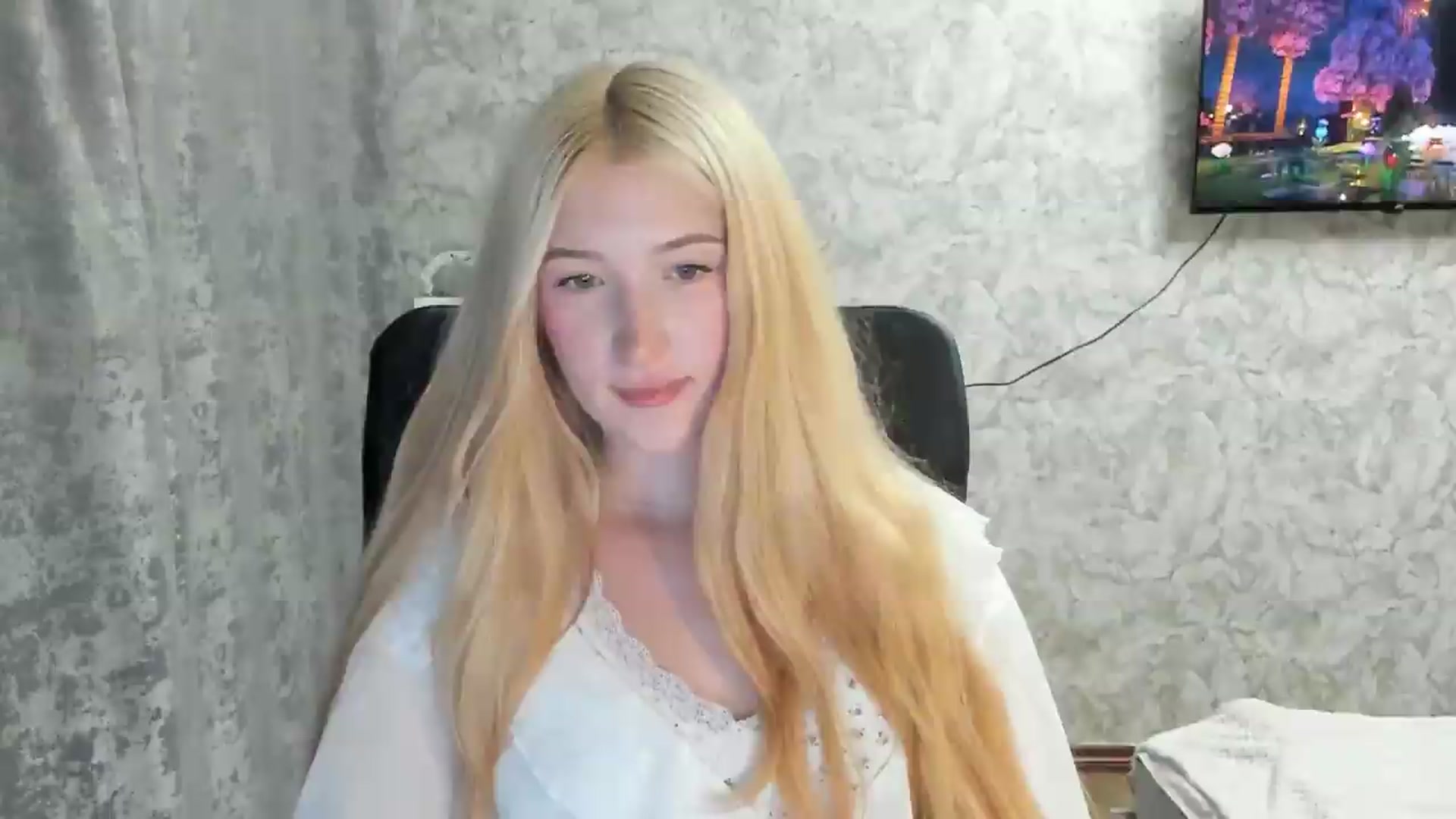 Gallery image thumbnail from Ilona_Here's myfreecams stream on, 08/31/2026, 19:15 image 15 of 20