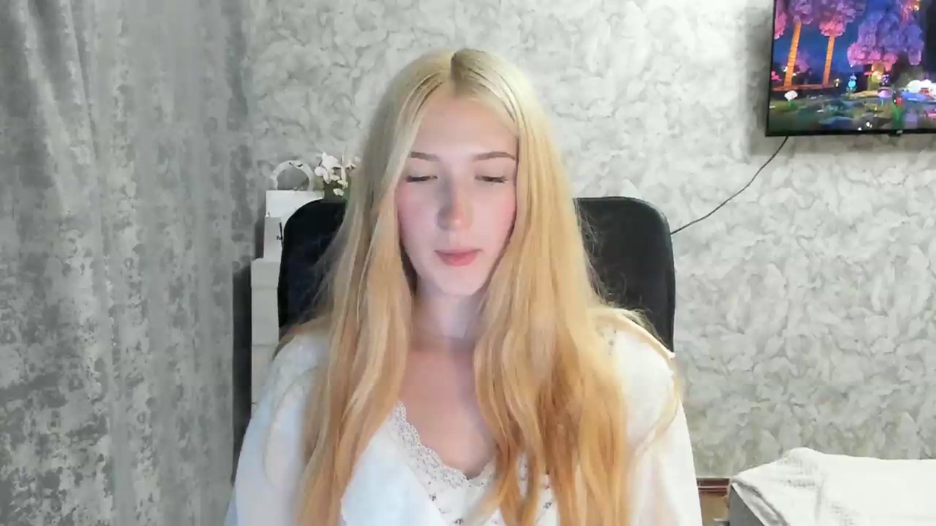 Gallery image thumbnail from Ilona_Here's myfreecams stream on, 08/31/2026, 19:15 image 18 of 20