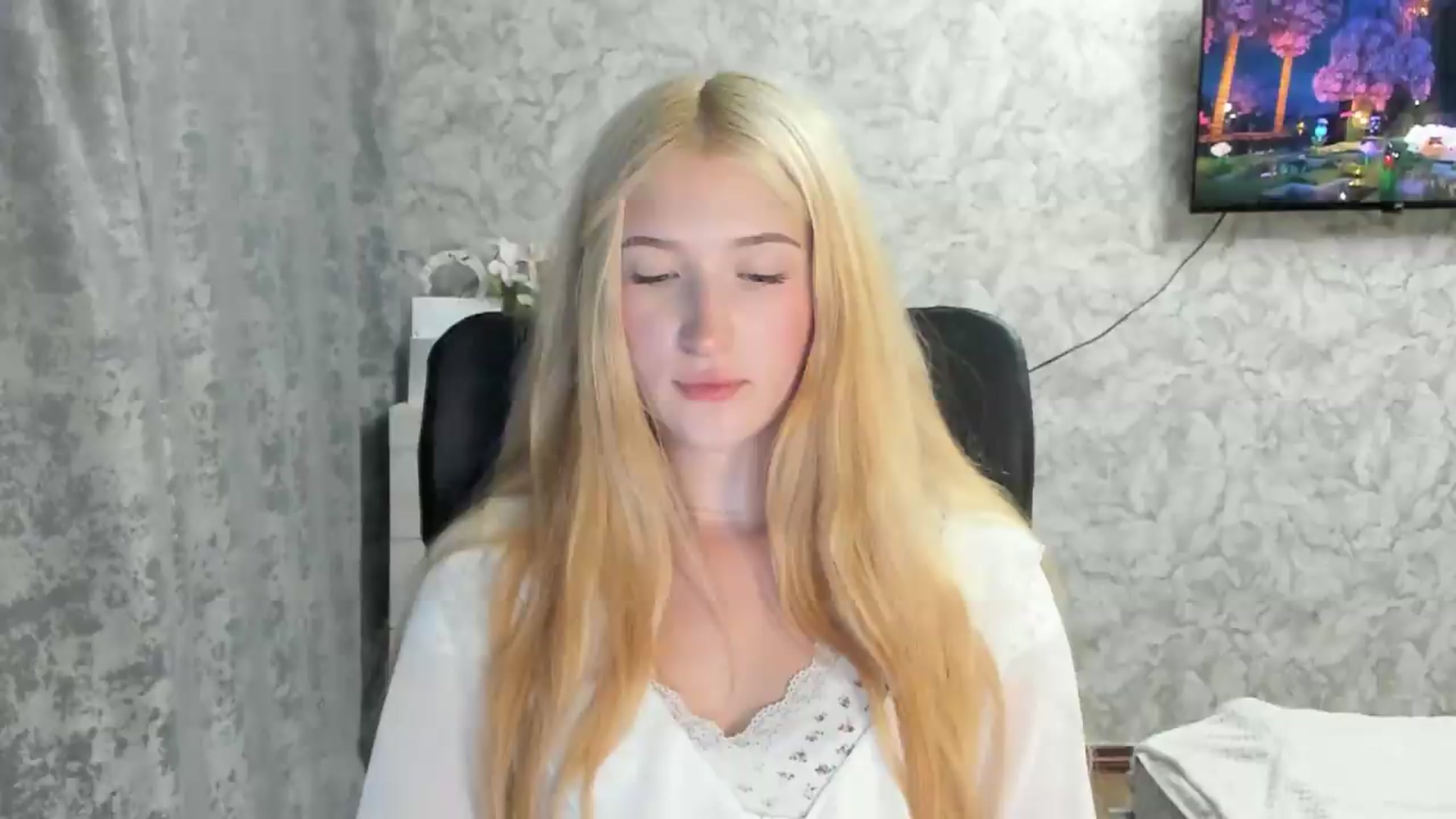 Gallery image thumbnail from Ilona_Here's myfreecams stream on, 08/31/2026, 19:15 image 5 of 20