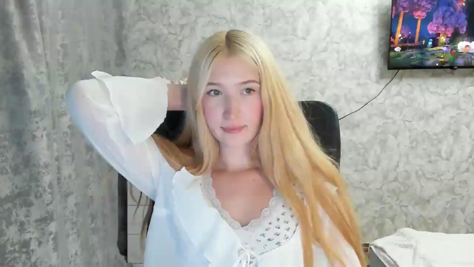 Gallery image thumbnail from Ilona_Here's myfreecams stream on, 08/31/2026, 19:15 image 17 of 20