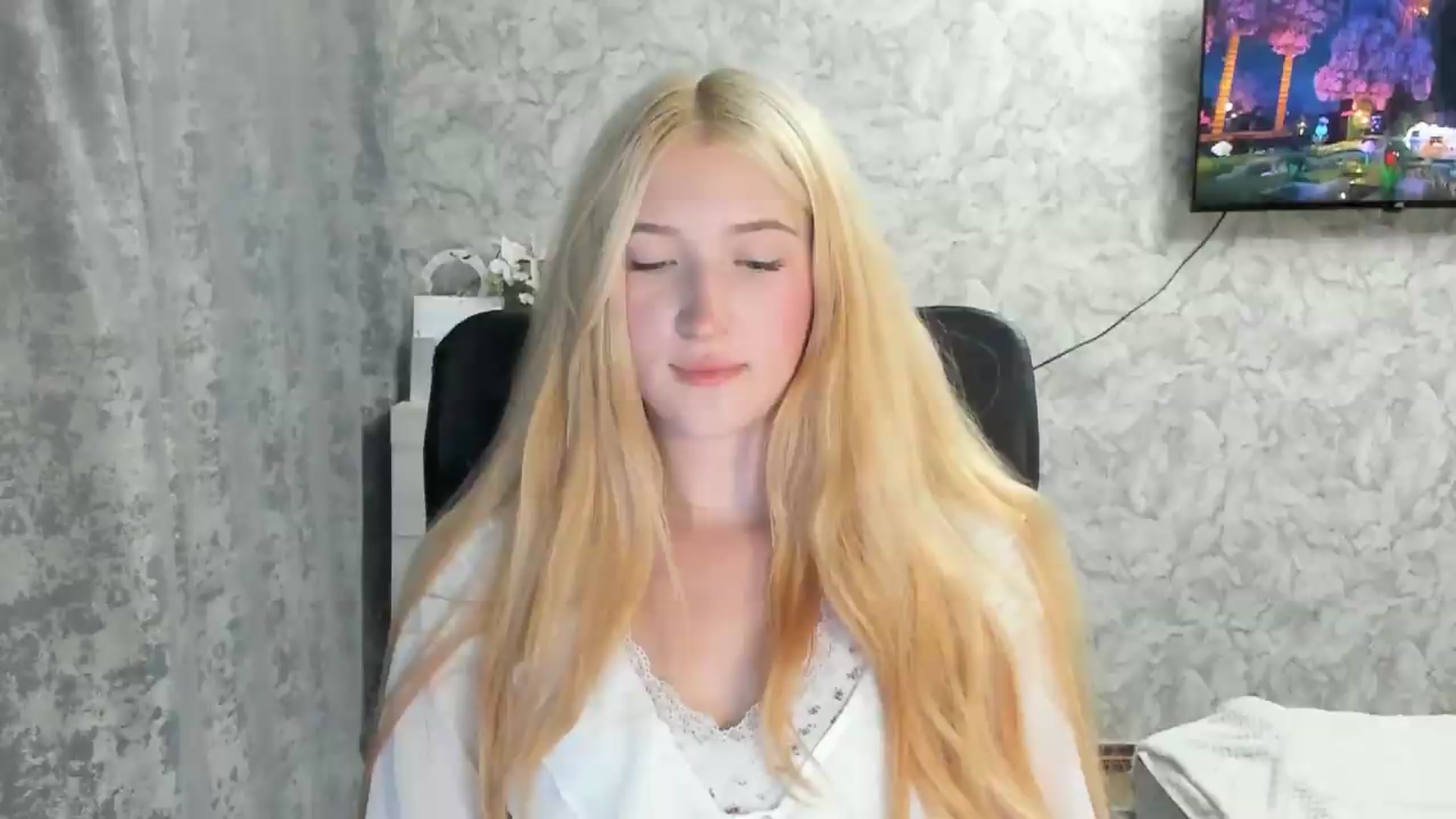 Gallery image thumbnail from Ilona_Here's myfreecams stream on, 08/31/2026, 19:15 image 2 of 20