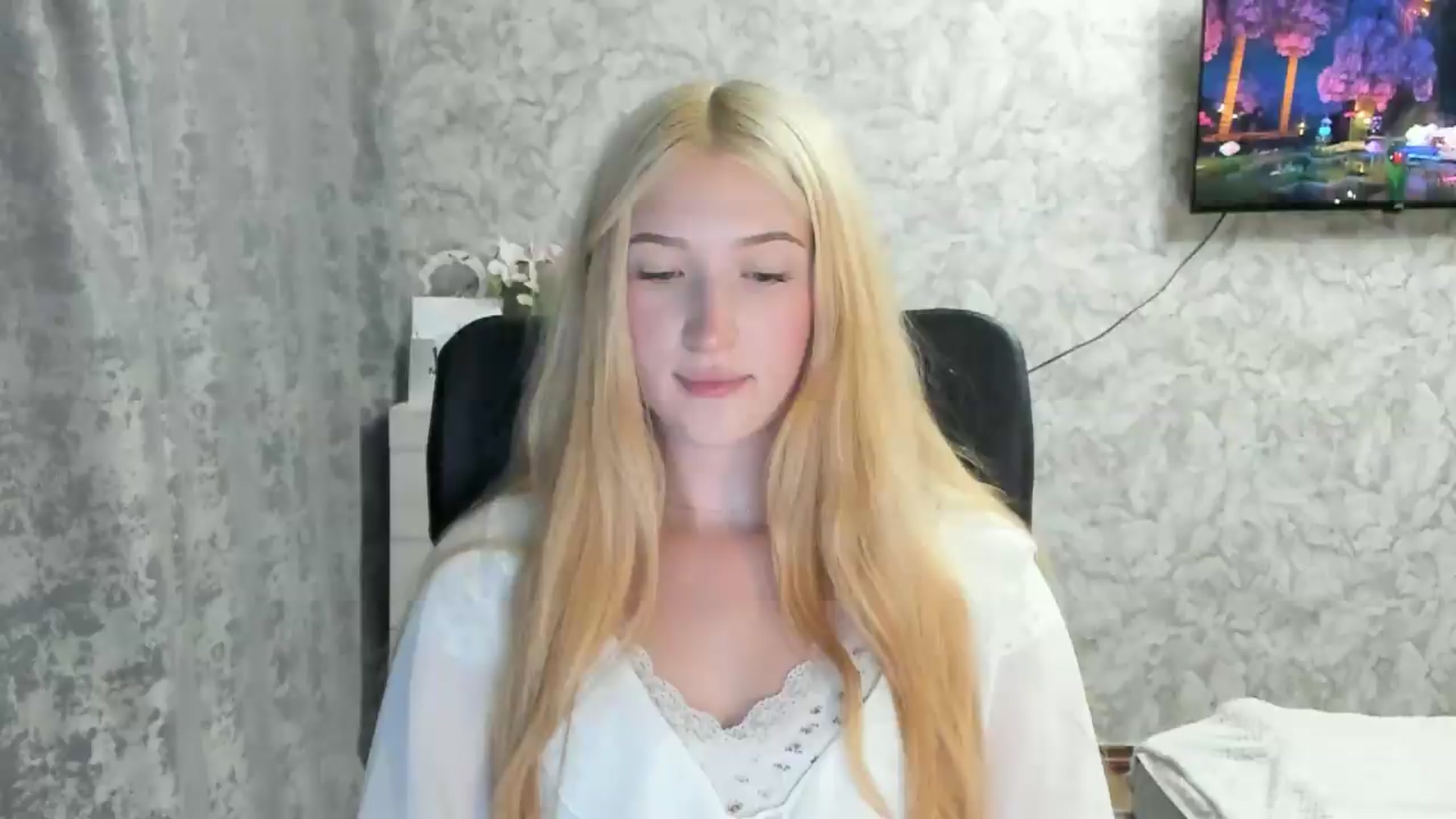 Gallery image thumbnail from Ilona_Here's myfreecams stream on, 08/31/2026, 19:15 image 8 of 20