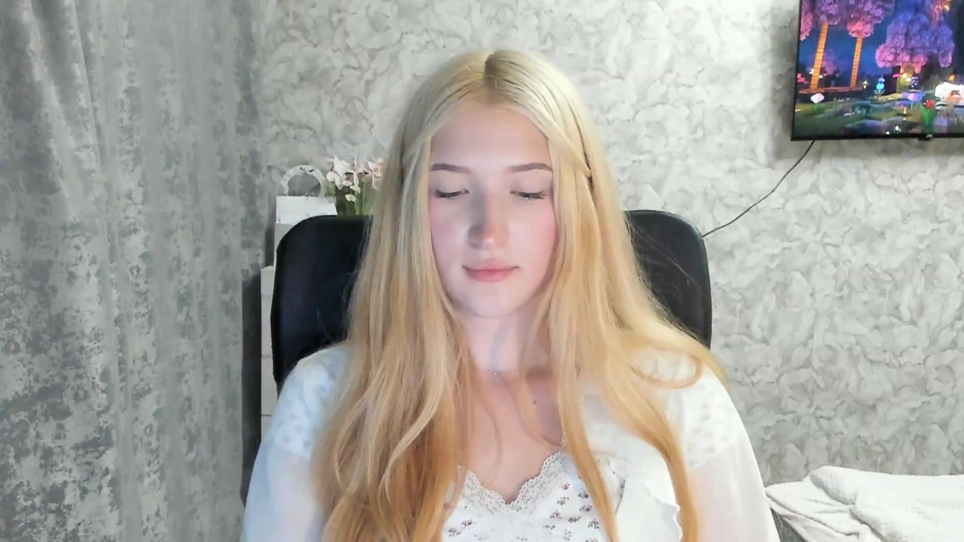Gallery image thumbnail from Ilona_Here's myfreecams stream on, 08/31/2026, 20:58 image 12 of 20